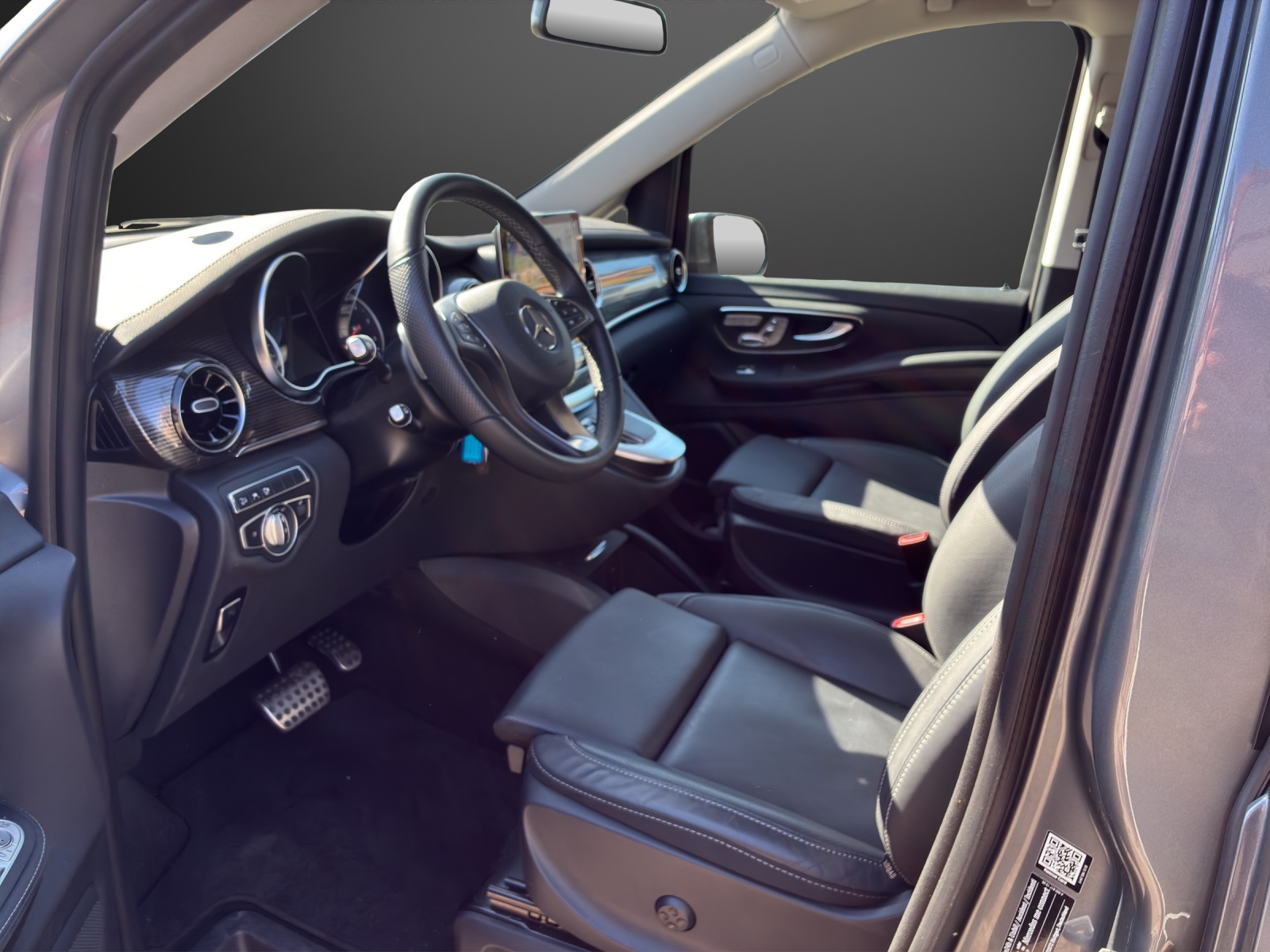 MERCEDES-BENZ V 300 d lang Avantgarde 4Matic 9G-Tronic-image-9