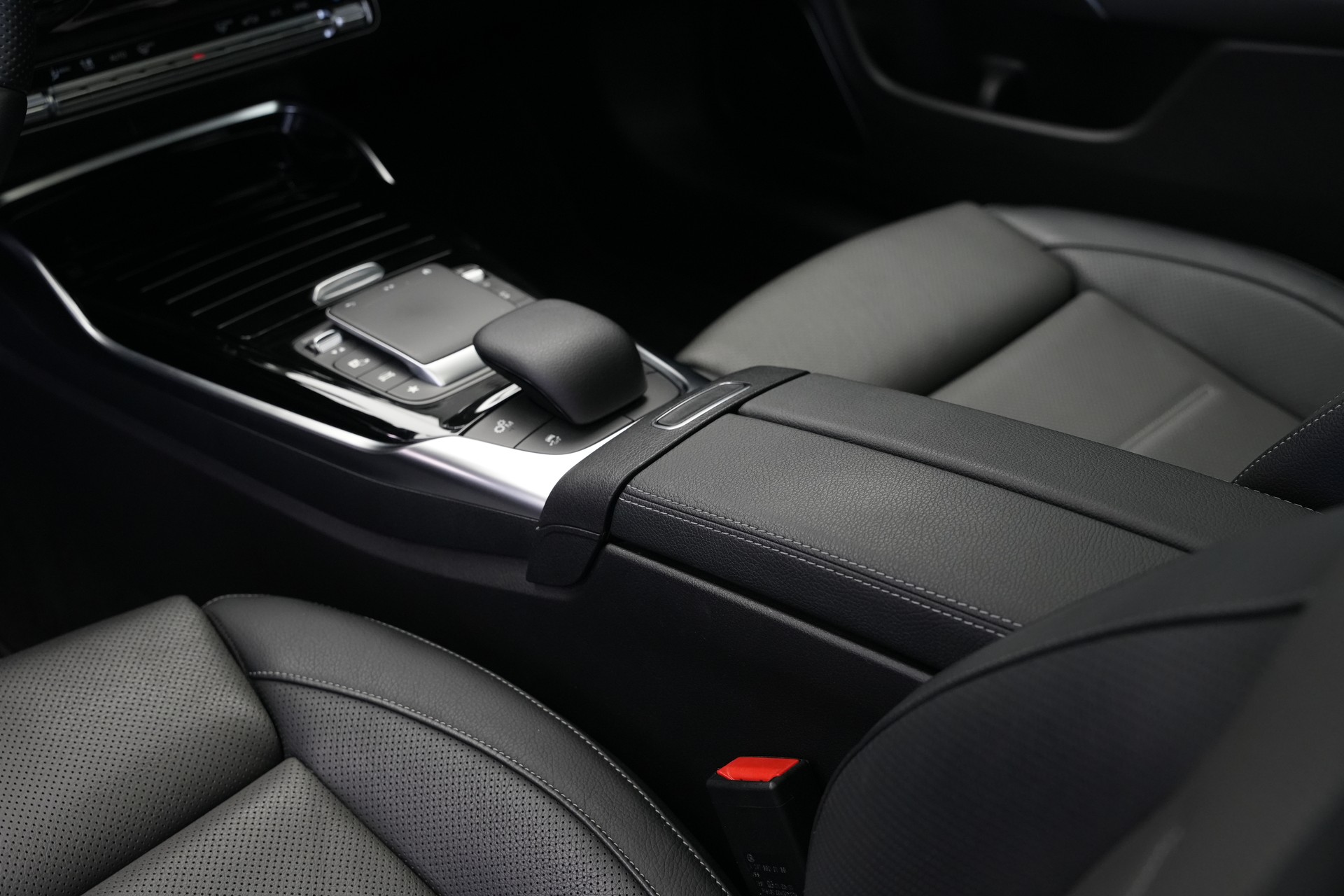 MERCEDES-BENZ CLA 35 AMG 4Matic 7G-DCT *CH-Fahrzeug*-image-28