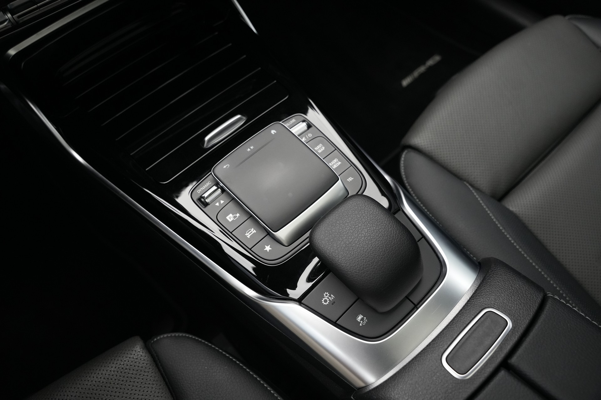 MERCEDES-BENZ CLA 35 AMG 4Matic 7G-DCT *CH-Fahrzeug*-image-30