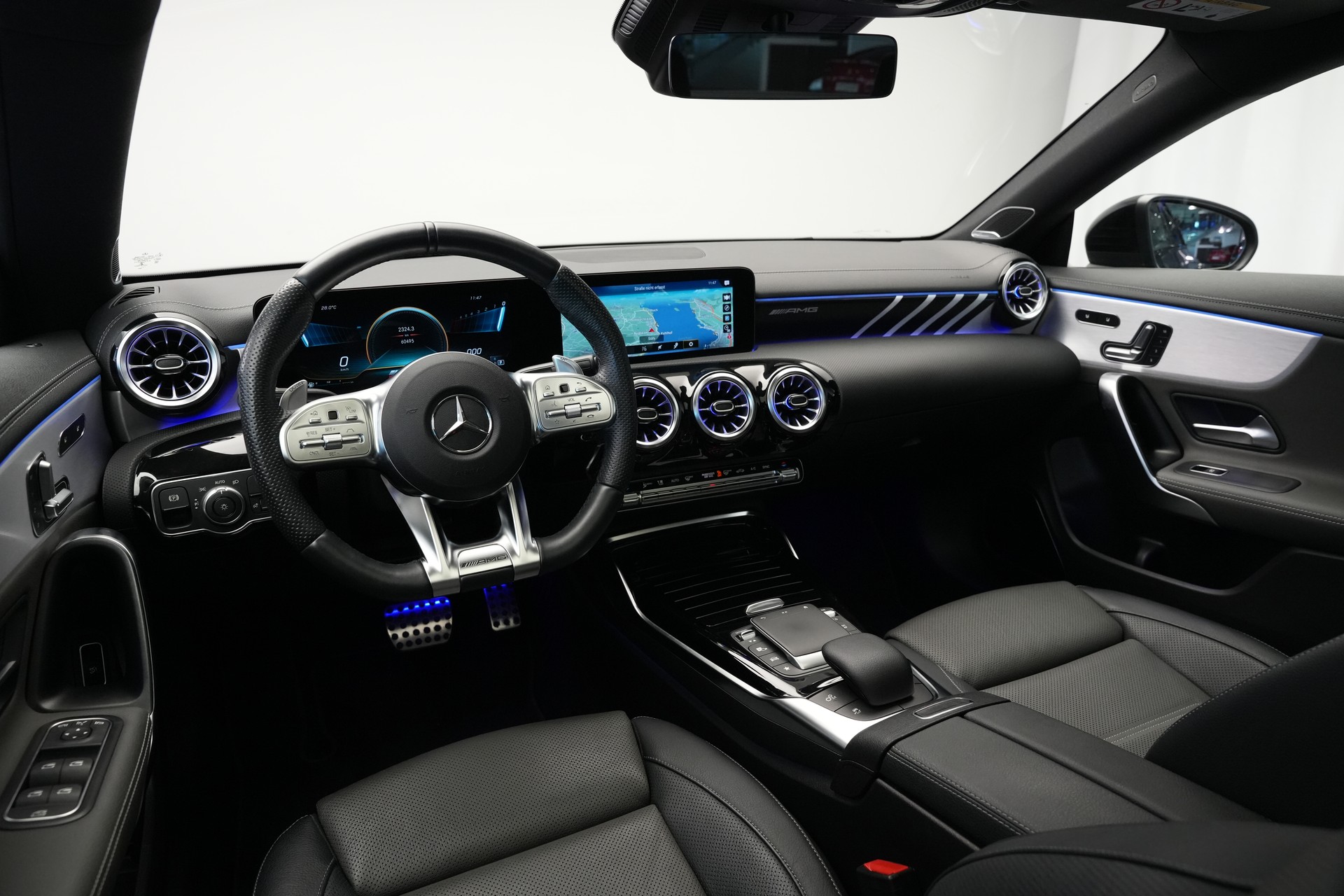 MERCEDES-BENZ CLA 35 AMG 4Matic 7G-DCT *CH-Fahrzeug*-image-11