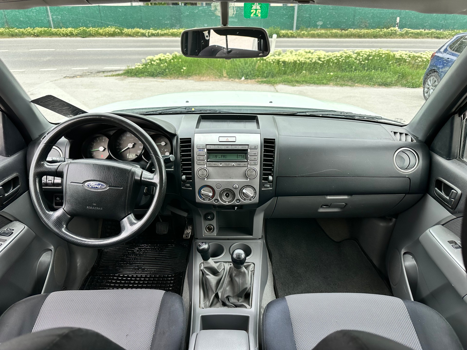FORD Ranger Limited 2.5 TDCi 4x4-image-11