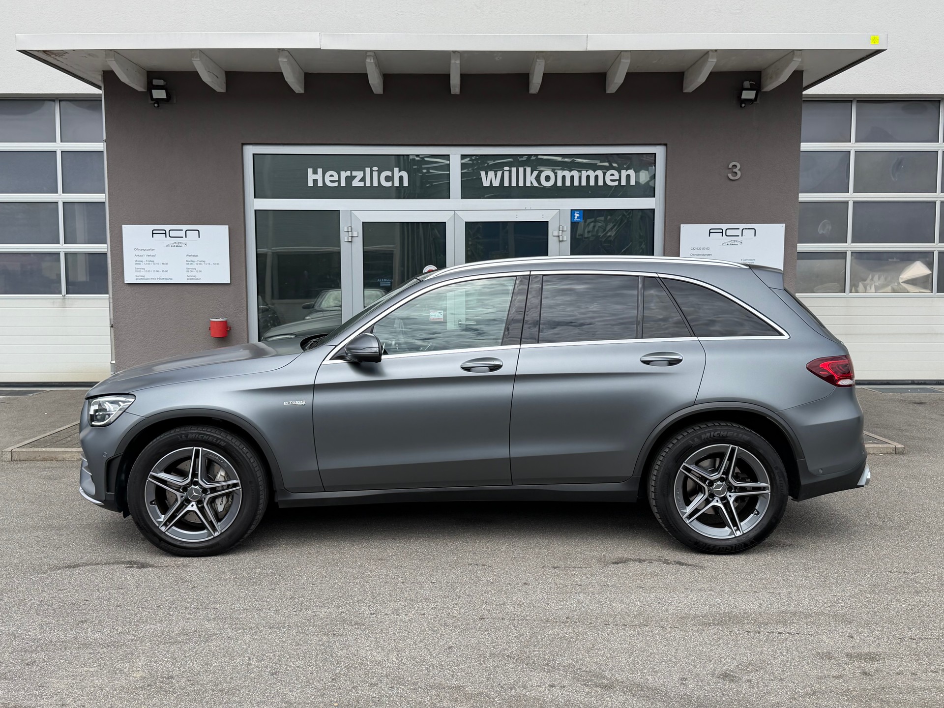 MERCEDES-BENZ GLC 43 AMG 4Matic 9G-Tronic-showroom-element-3
