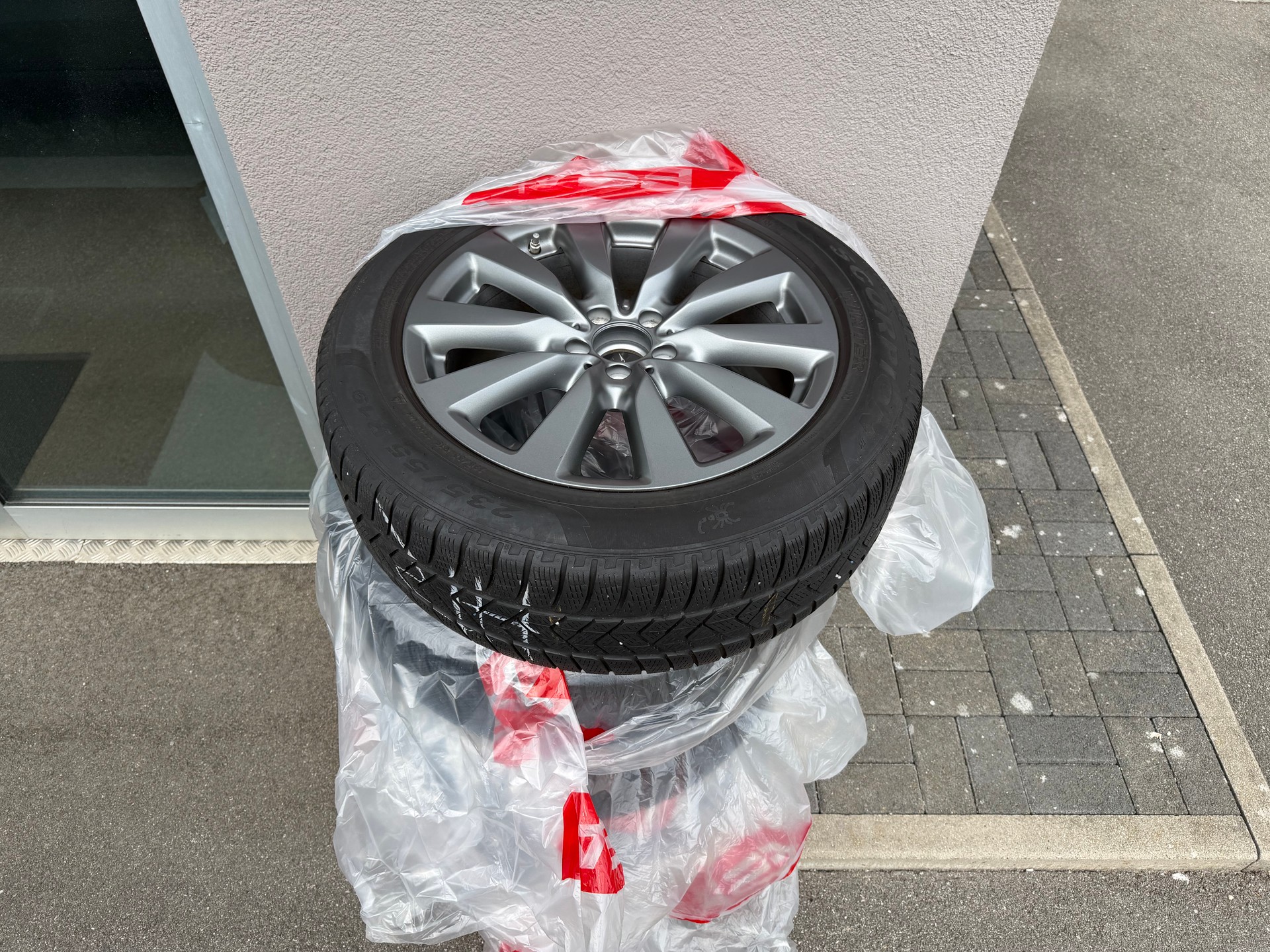 MERCEDES-BENZ GLC 43 AMG 4Matic 9G-Tronic-image-25