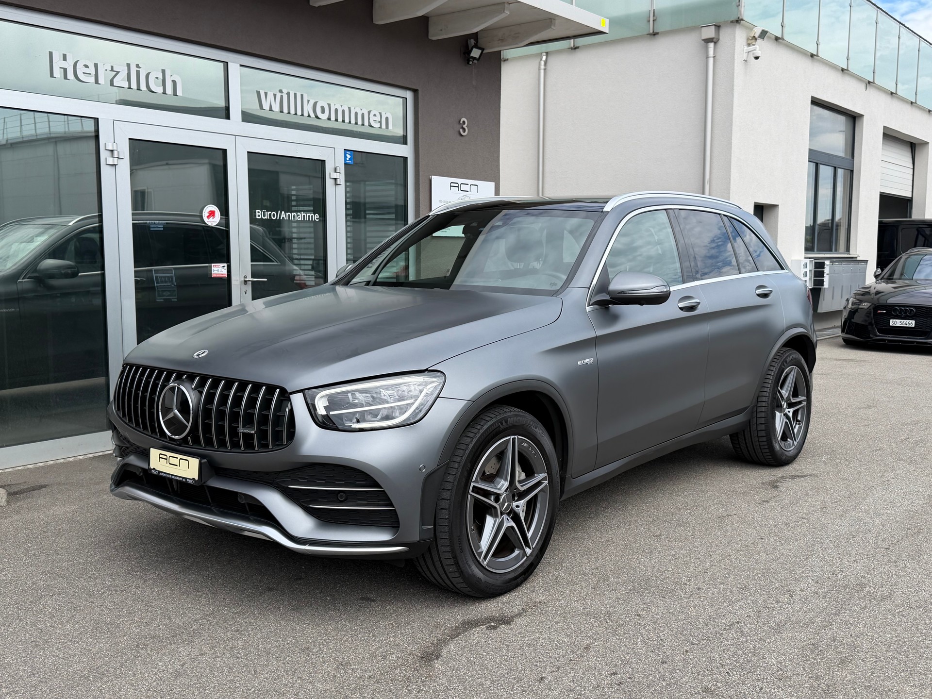 MERCEDES-BENZ GLC 43 AMG 4Matic 9G-Tronic-showroom-element-2