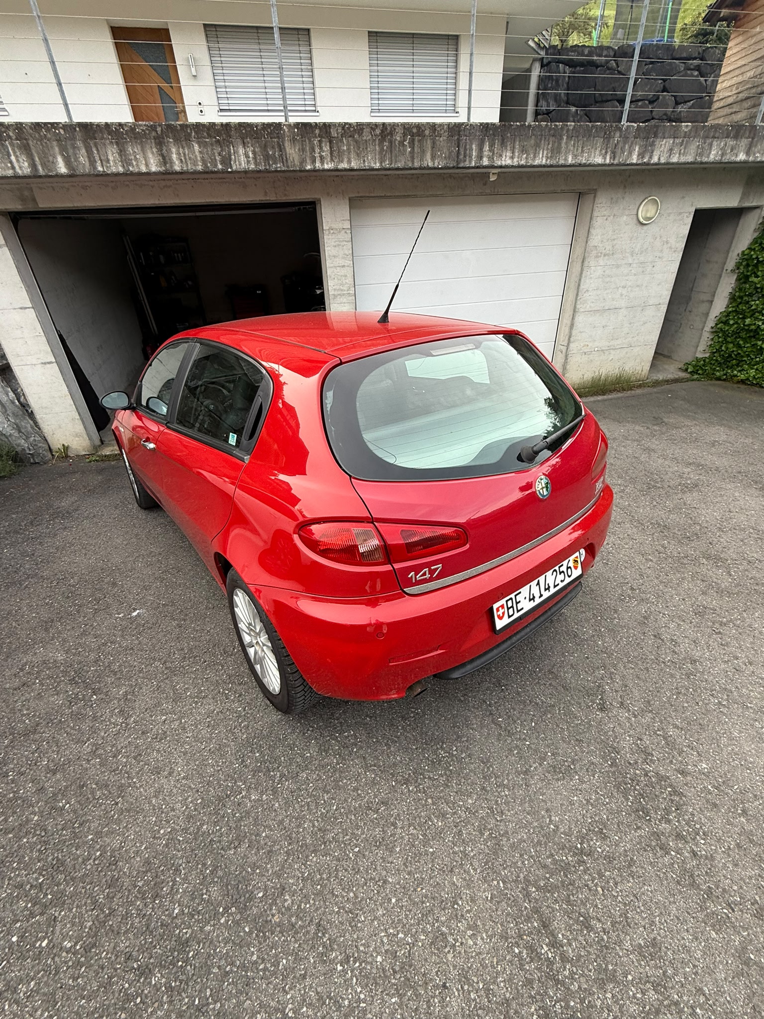 ALFA ROMEO 147 1.6 TS 16V VIP Edition-image-2