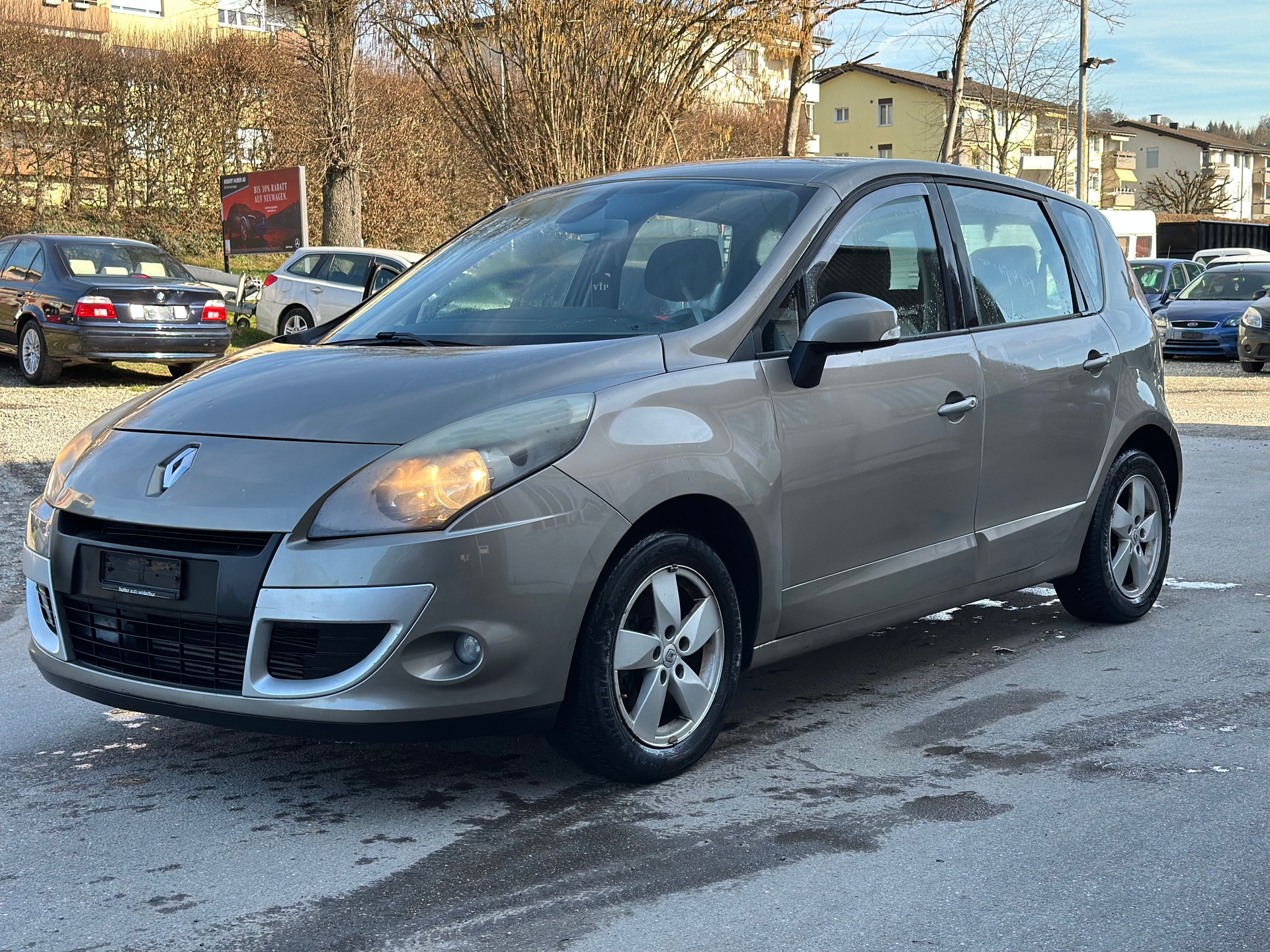 RENAULT Scénic 1.4 16V Turbo Dynamique-image-5