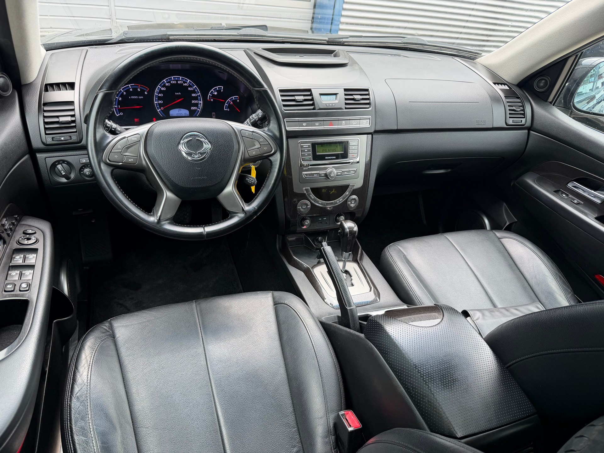 KGM-SsangYong Rexton RX200 e-XDi Quartz 4WD Automatic-image-11