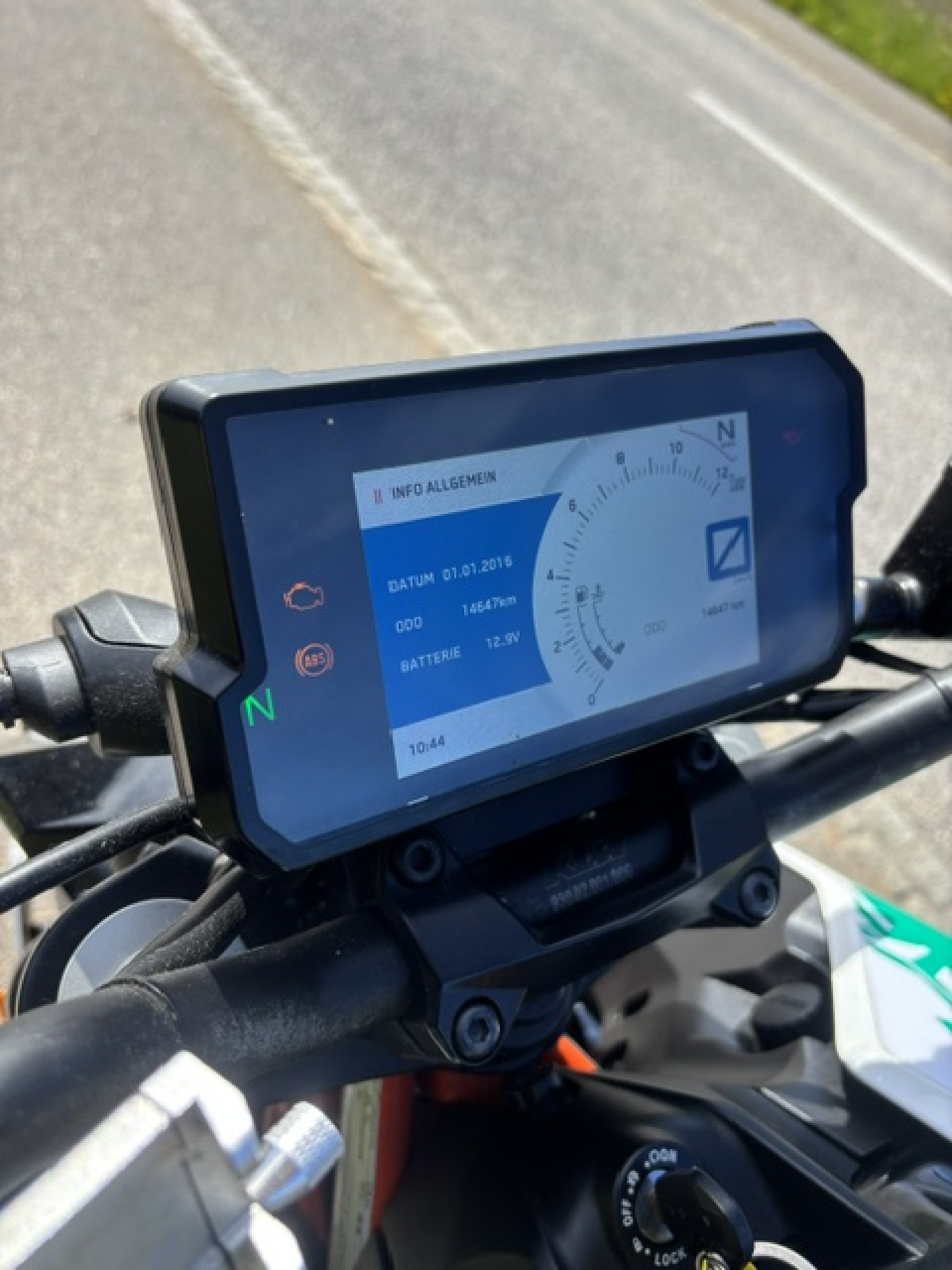 KTM 390 Duke-image-4
