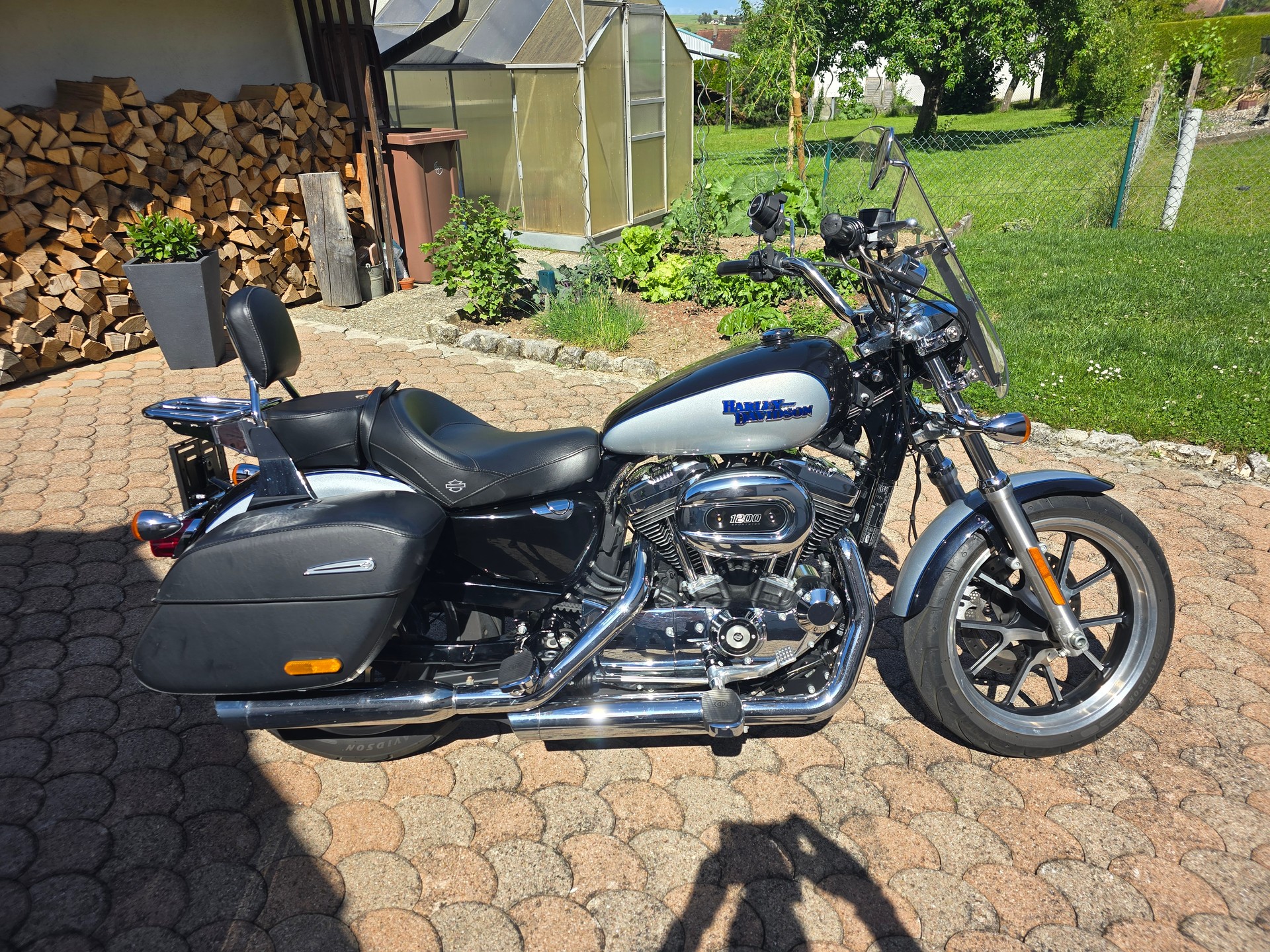 HARLEY-DAVIDSON XL 1200 T Super Low ABS-image-0