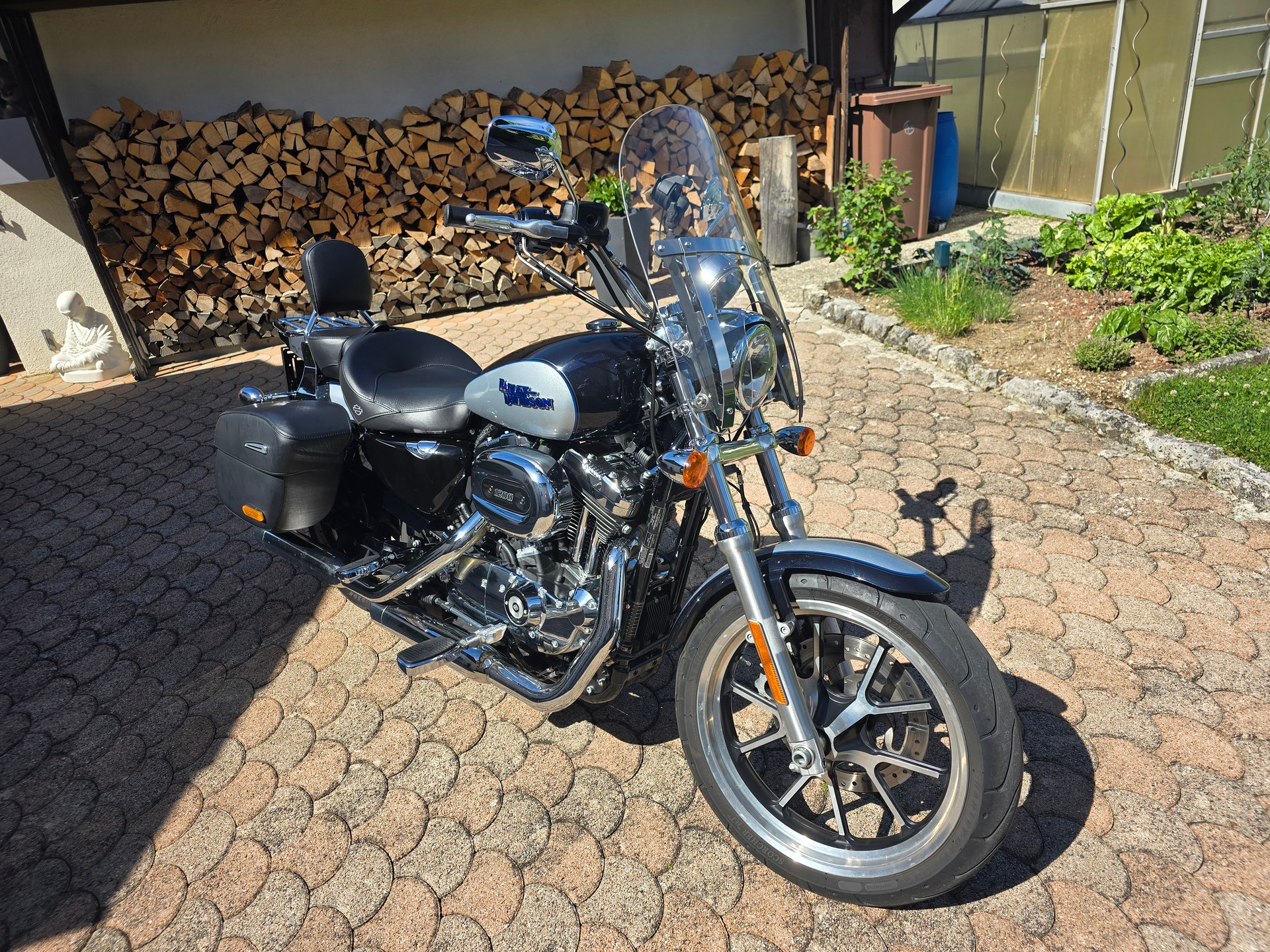 HARLEY-DAVIDSON XL 1200 T Super Low ABS-image-1
