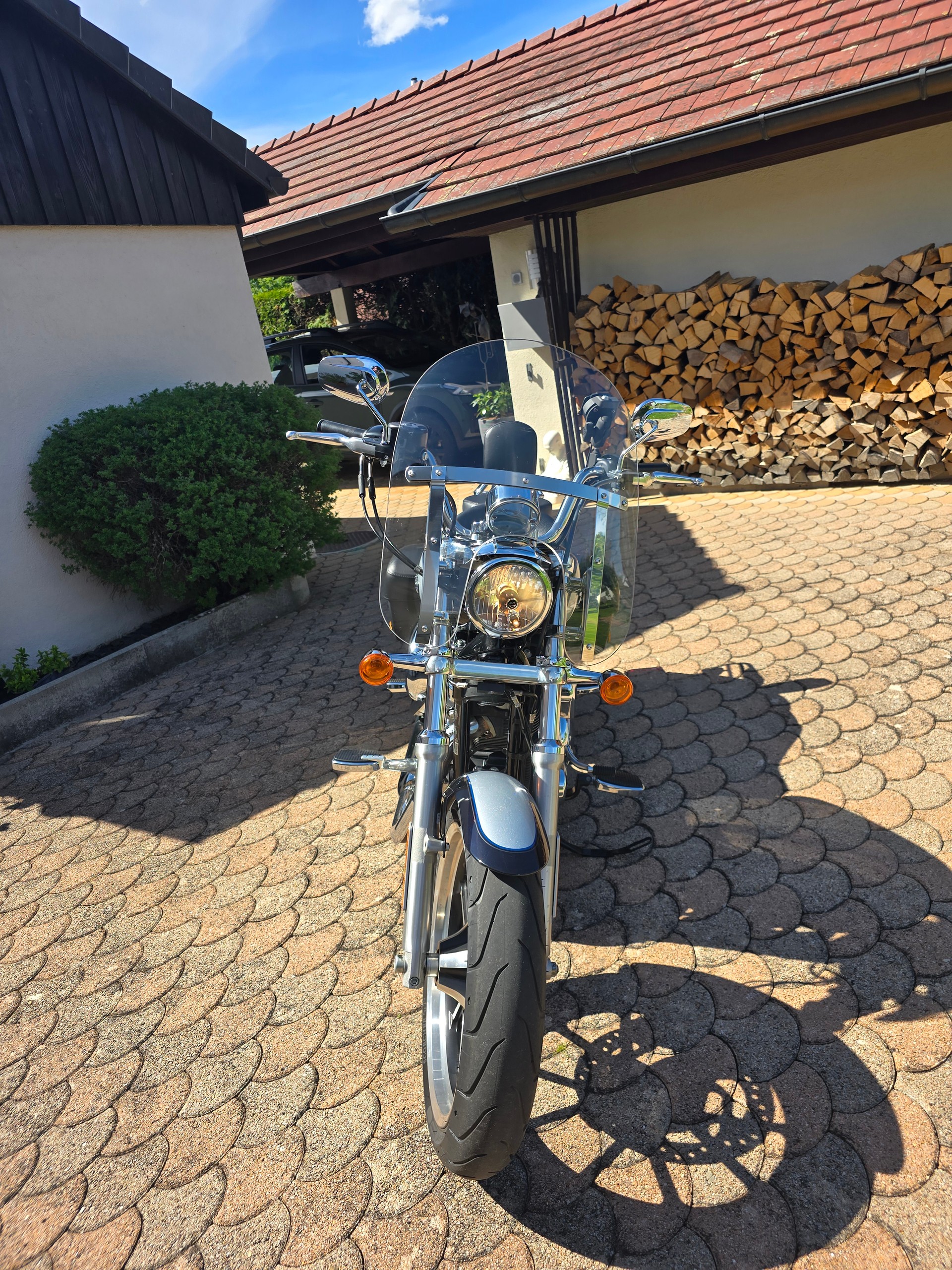 HARLEY-DAVIDSON XL 1200 T Super Low ABS-image-12