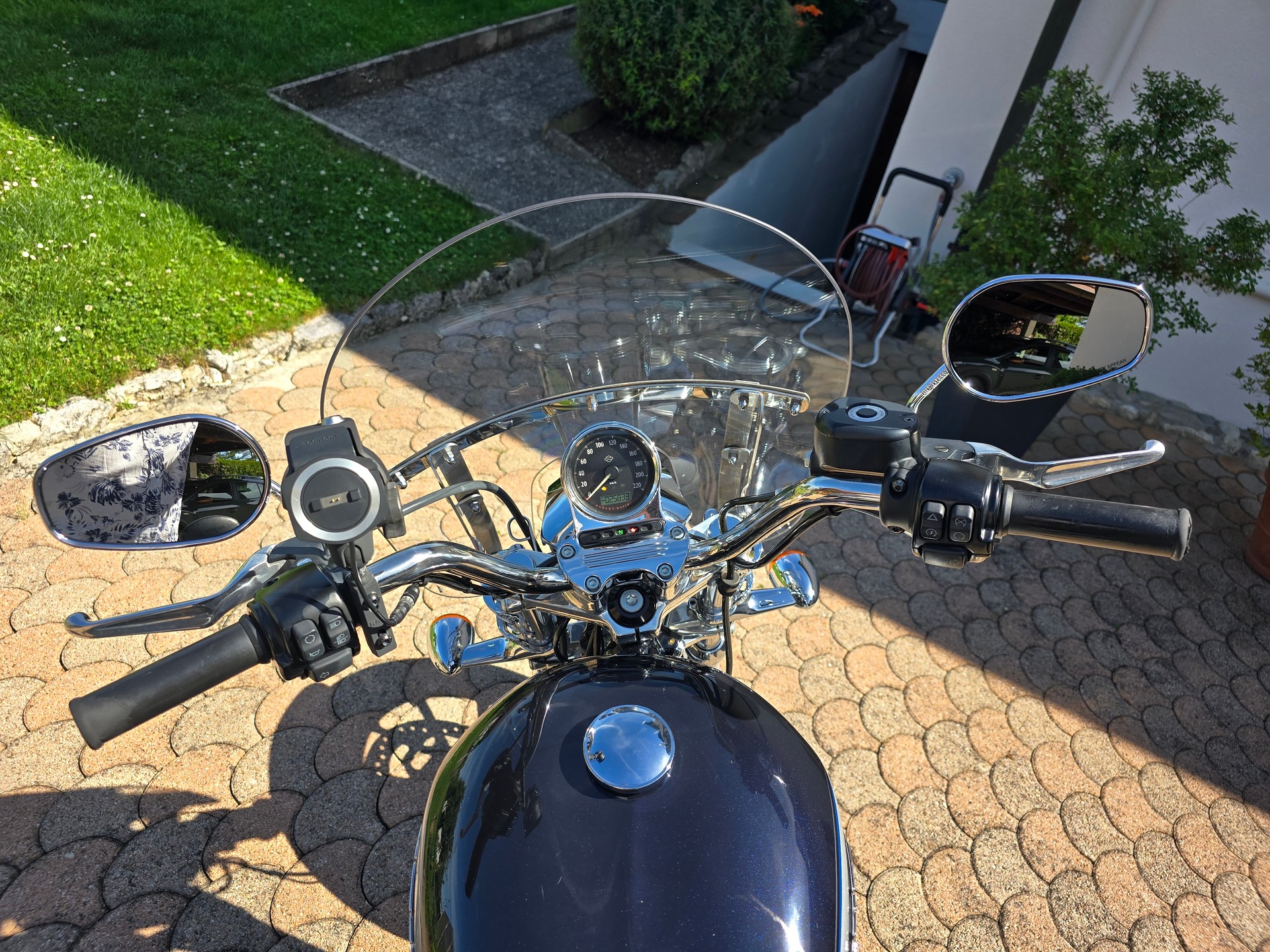 HARLEY-DAVIDSON XL 1200 T Super Low ABS-image-11