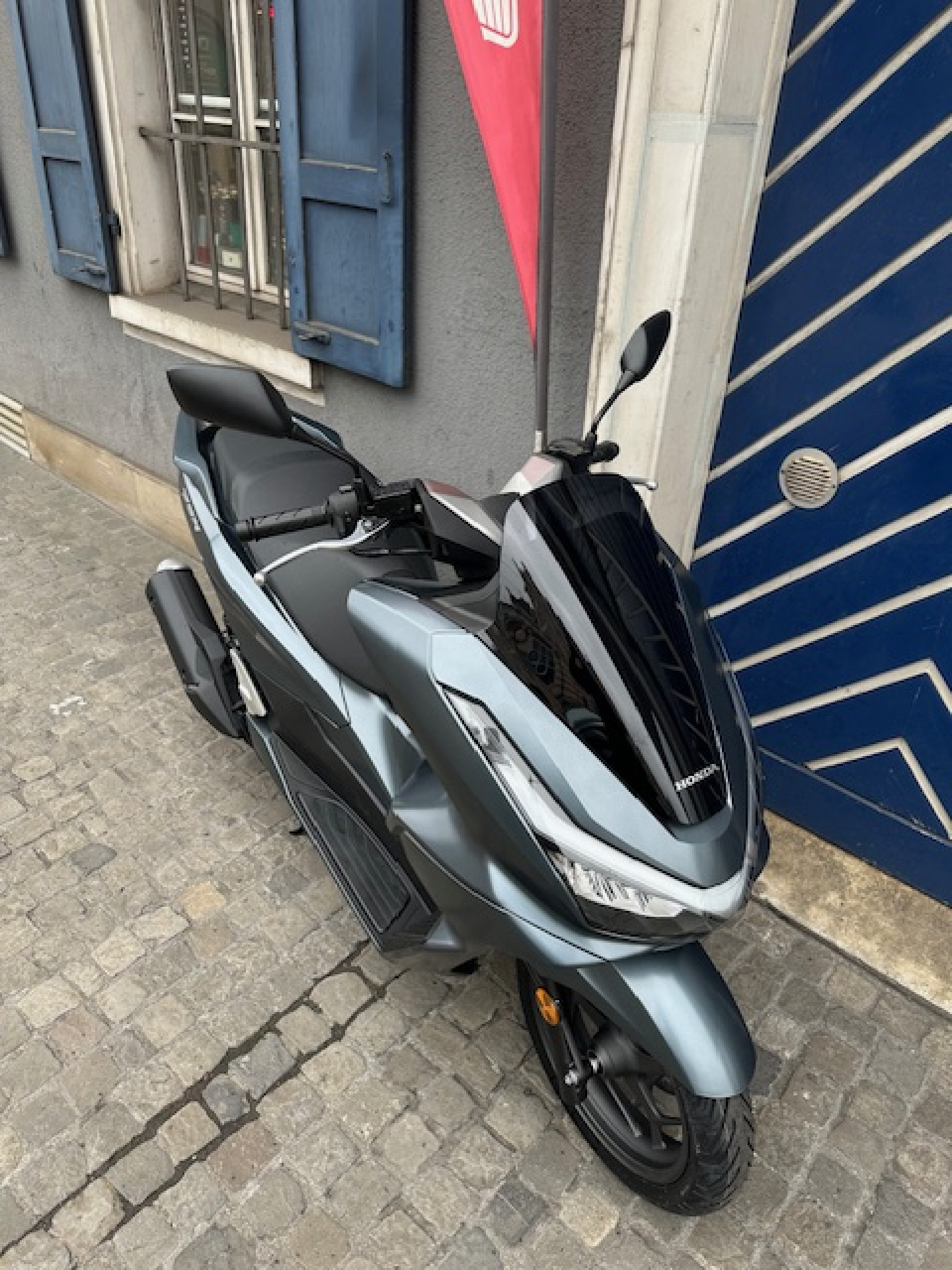 HONDA PCX 125 DX Modell mit TFT Display/ Aktion -290.--image-5
