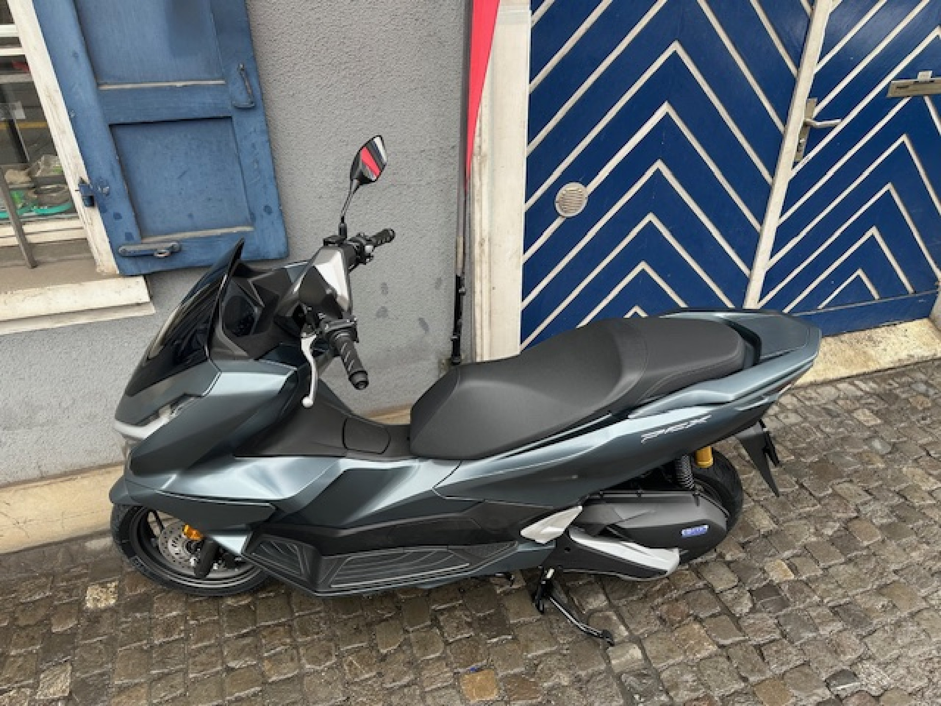 HONDA PCX 125 DX Modell mit TFT Display/ Aktion -290.--image-9
