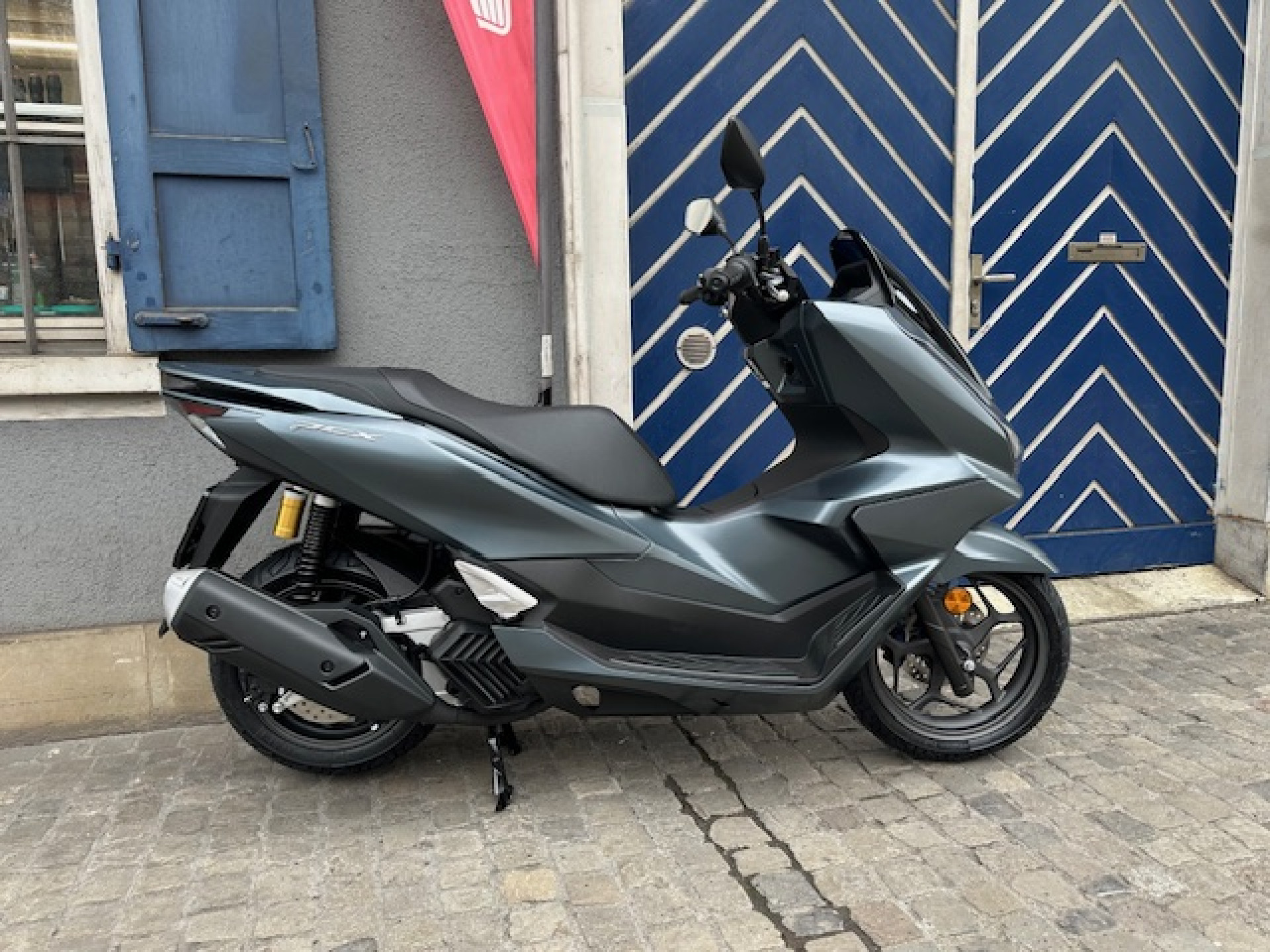 HONDA PCX 125 DX Modell mit TFT Display/ Aktion -290.--image-0