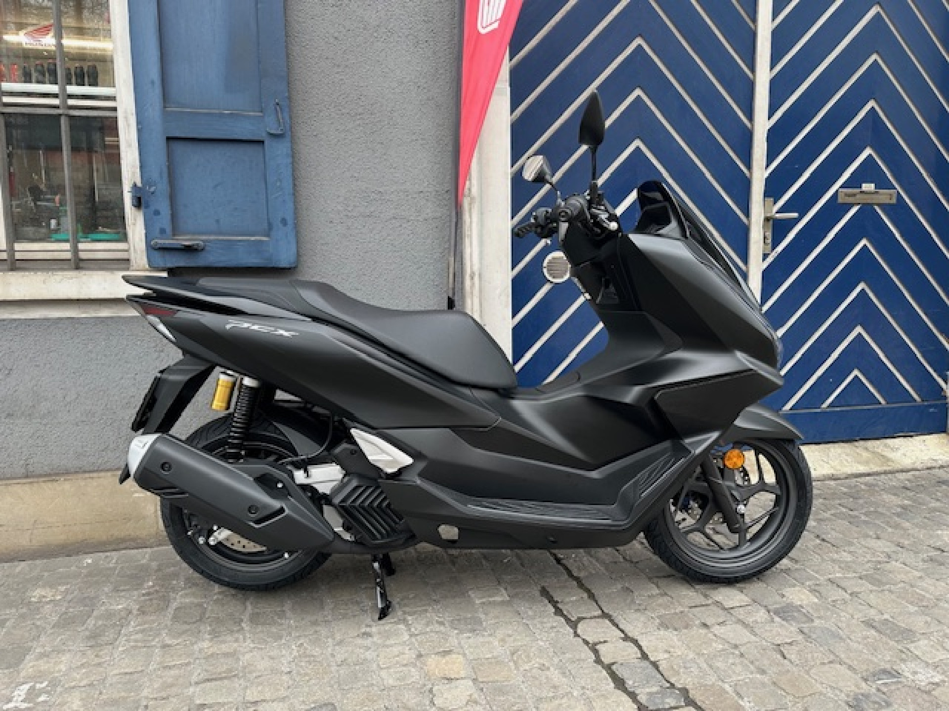 HONDA PCX 125 DX Modell mit TFT Display/ Aktion -290.--image-0