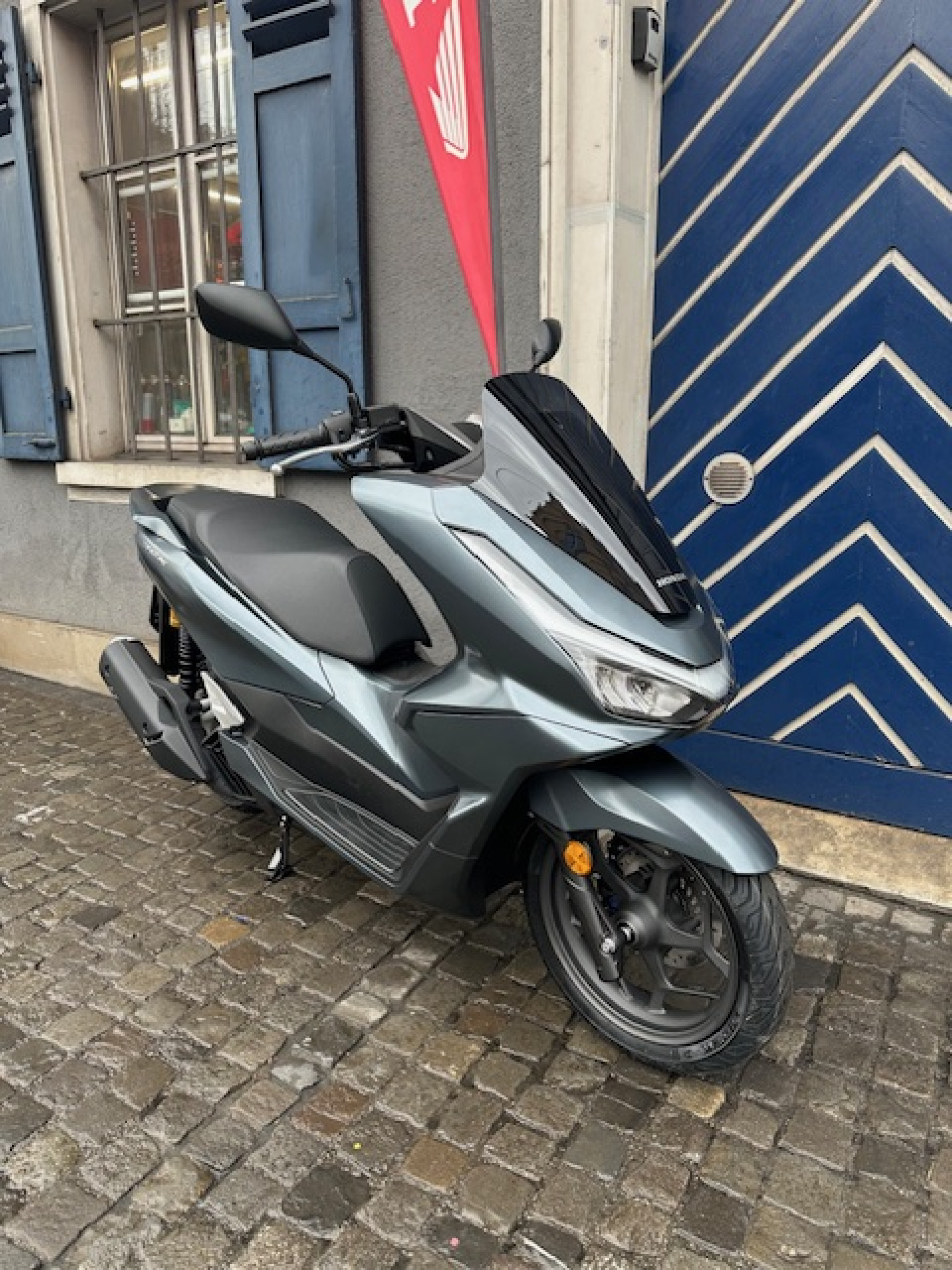 HONDA PCX 125 DX Modell mit TFT Display/ Aktion -290.--image-6