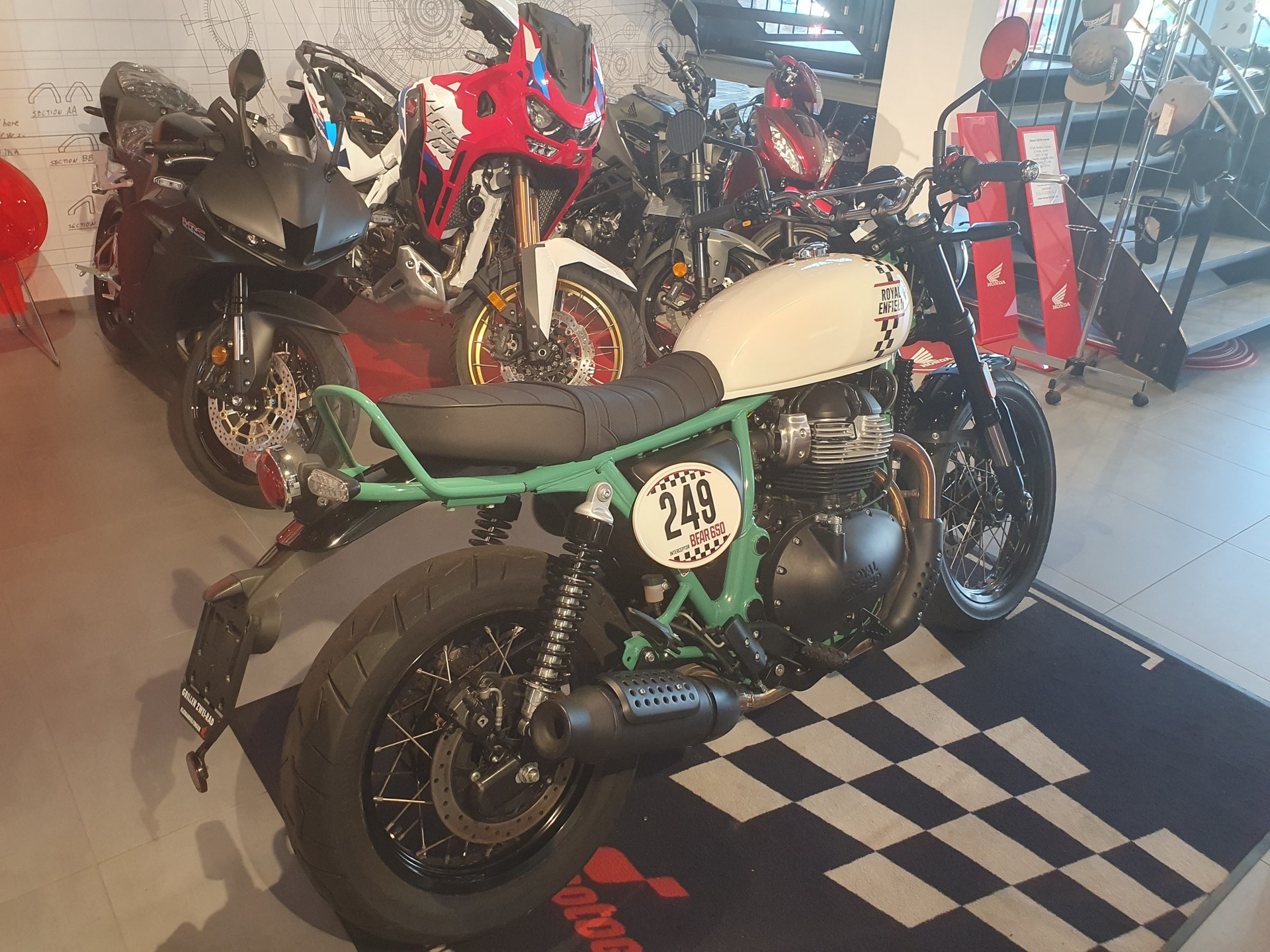 ROYAL ENFIELD Interceptor 650 Dual-image-3