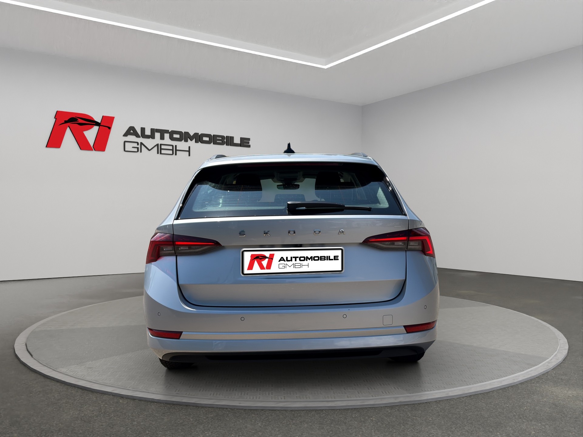 SKODA Octavia Combi 2.0 TDI DSG Style 4x4**200 PS-showroom-element-2