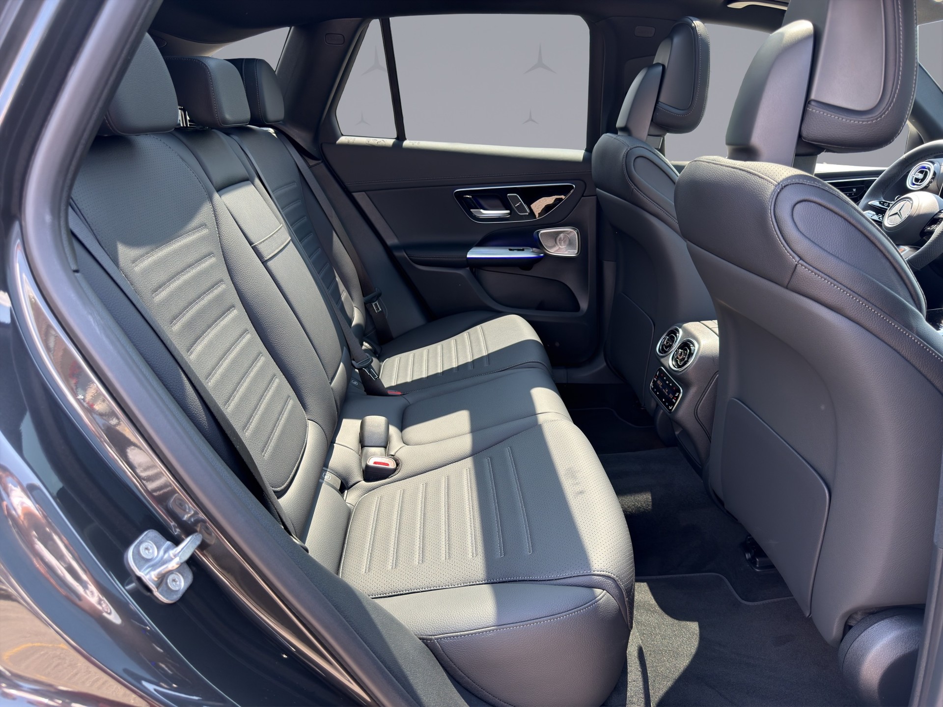 MERCEDES-BENZ GLC 400 e EQ Star AMG Line 4matic-image-13