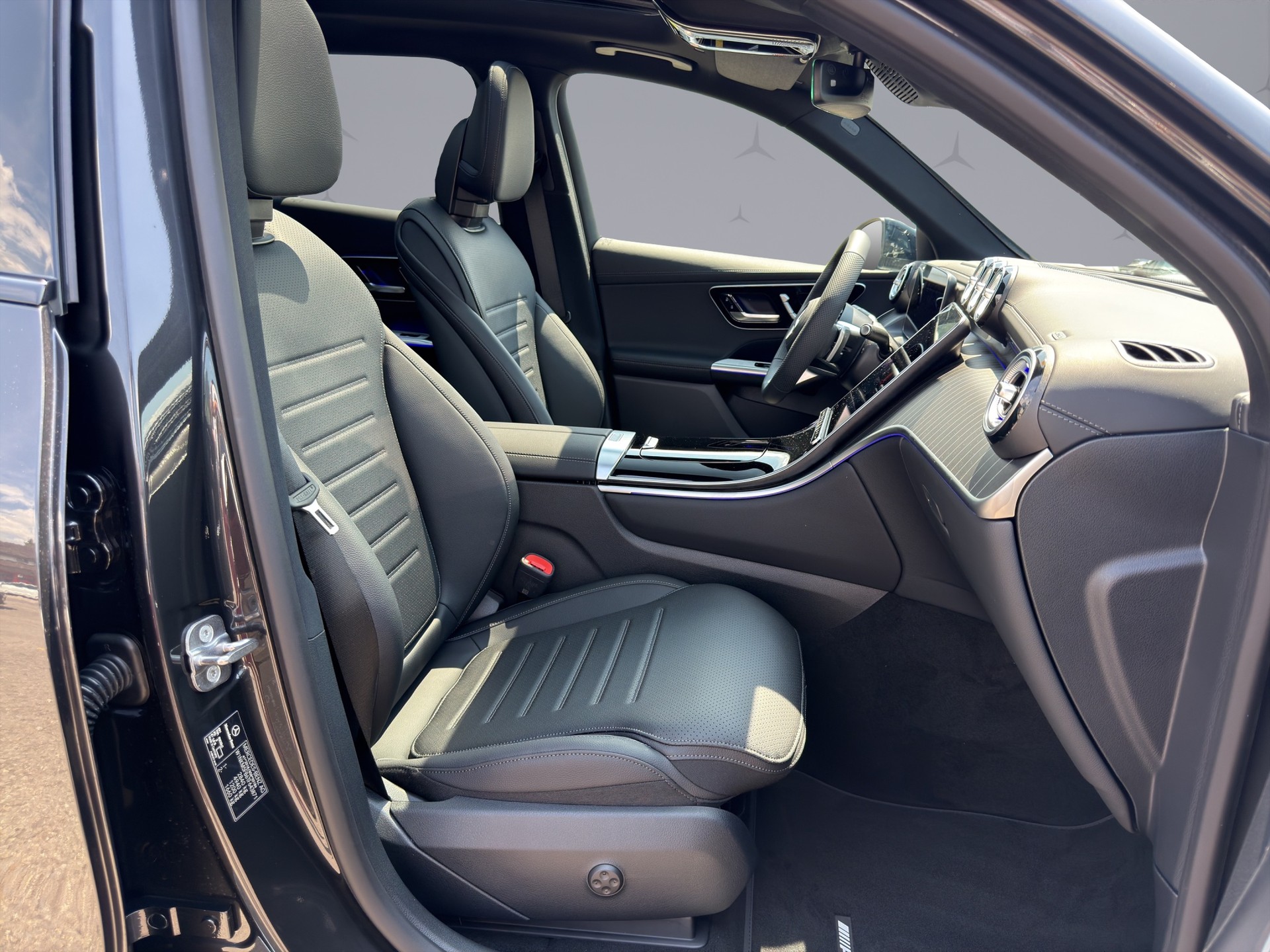 MERCEDES-BENZ GLC 400 e EQ Star AMG Line 4matic-image-19