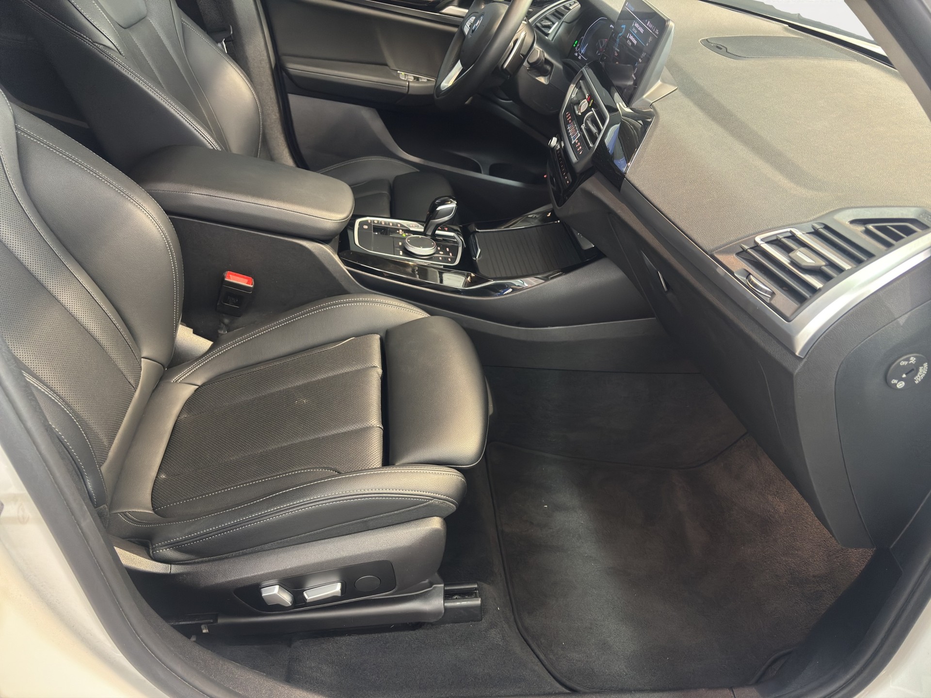 BMW X3 xDrive 30e-image-16