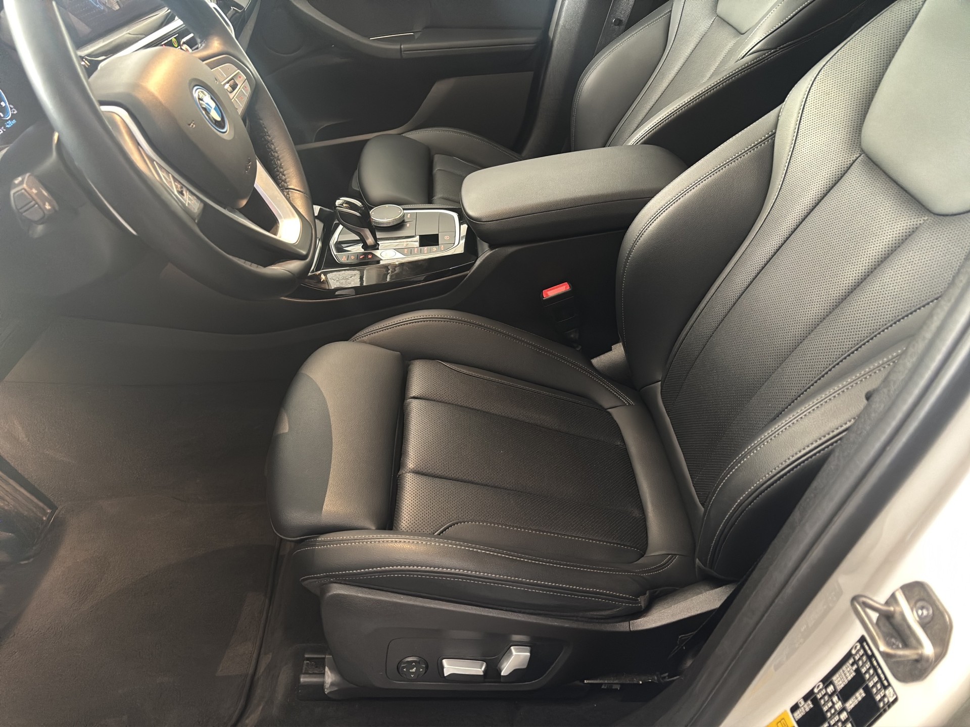 BMW X3 xDrive 30e-image-7