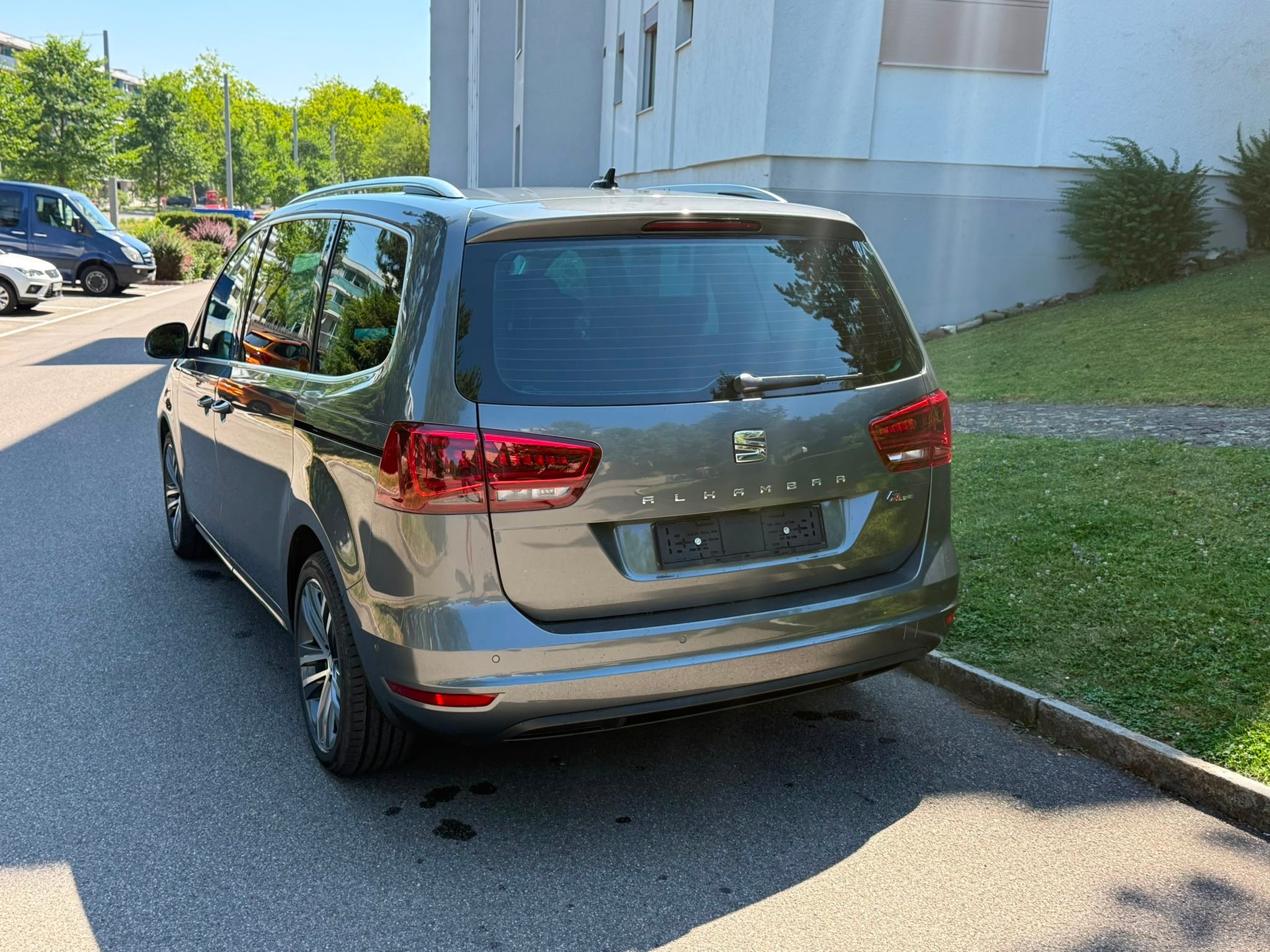 SEAT Alhambra 2.0 TDI DSG SWISS FR-image-4
