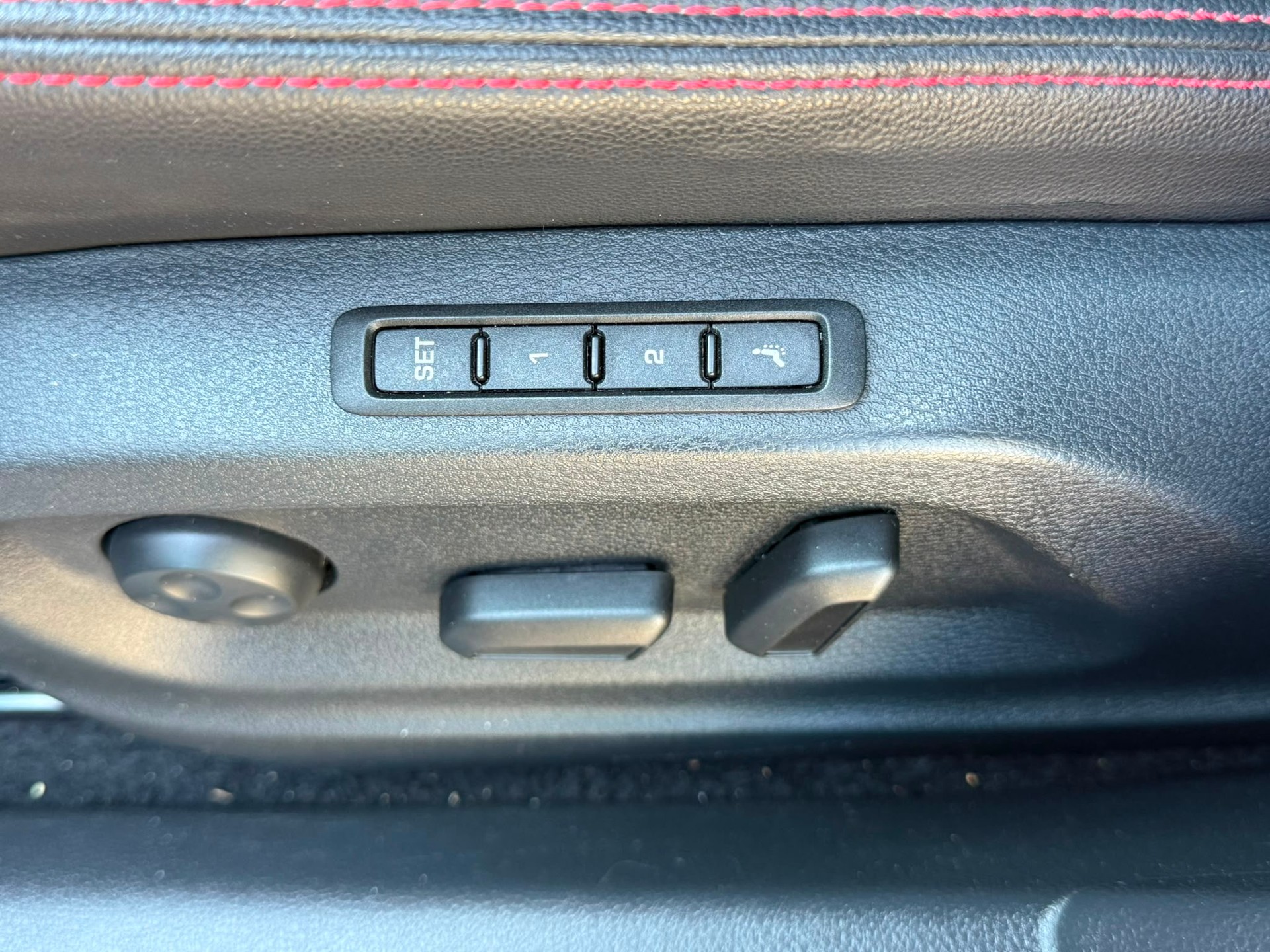 SEAT Alhambra 2.0 TDI DSG SWISS FR-image-8