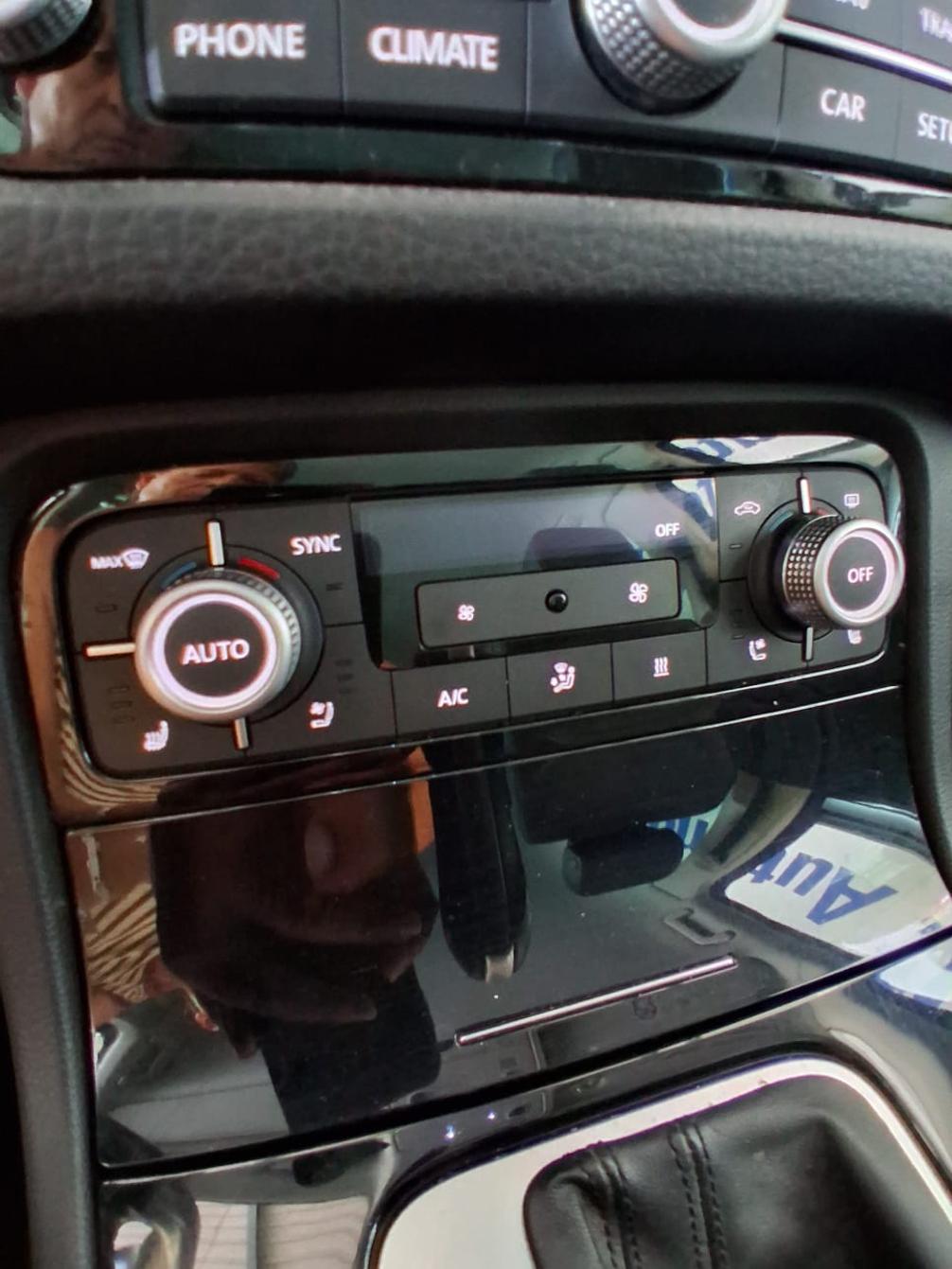 VW Touareg 3.0 V6 TDI 262 BMT TT 4Xm-image-16