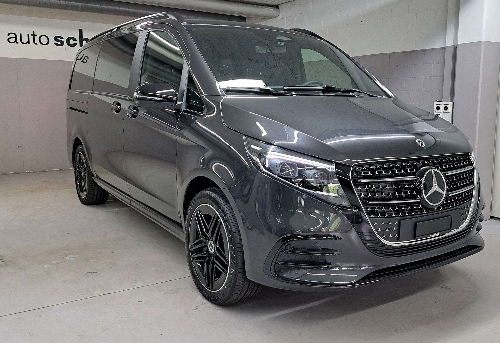 MERCEDES-BENZ V 300 d 4MATIC EXCLUSIVE Swiss Edition 3200mm L