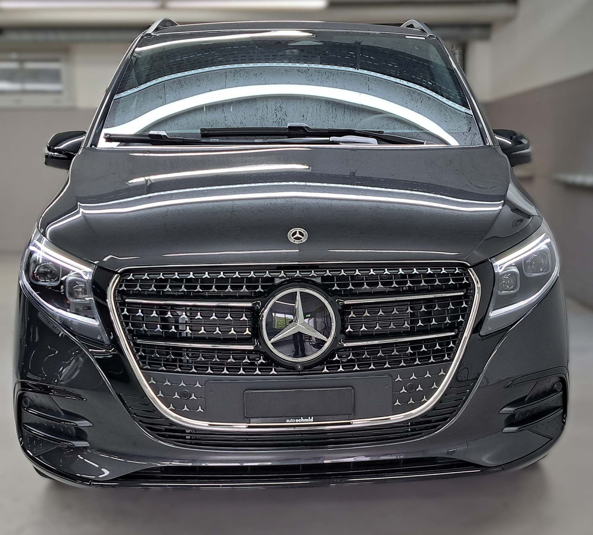 MERCEDES-BENZ V 300 d 4MATIC EXCLUSIVE Swiss Edition 3200mm L-image-5