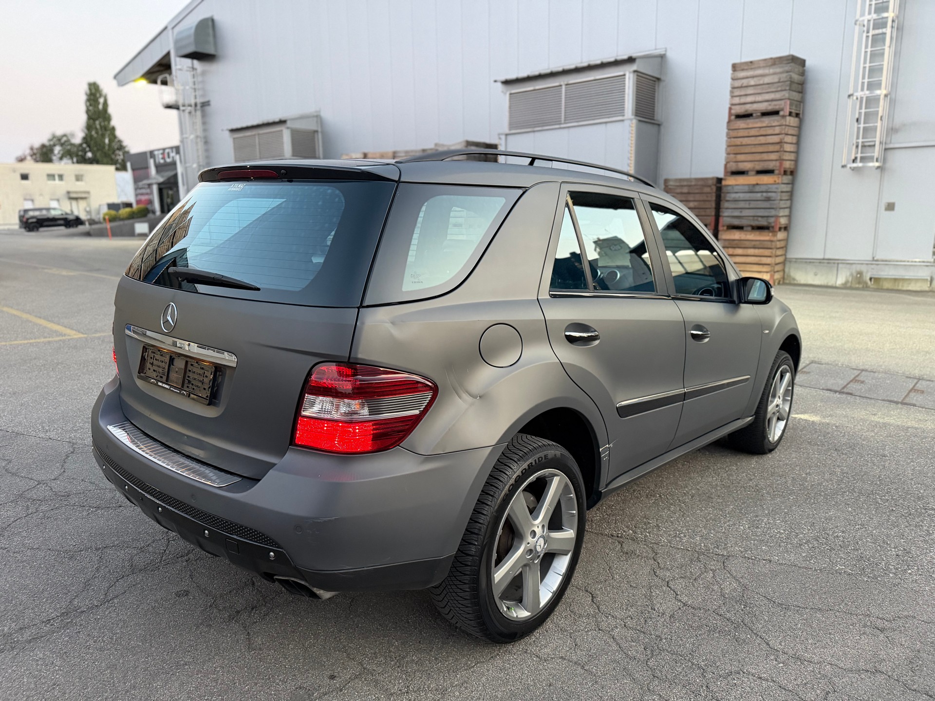 MERCEDES-BENZ ML 320 CDI 4Matic Edition7G-Tronic-showroom-element-2