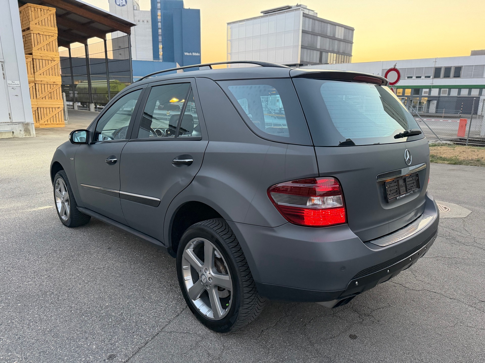 MERCEDES-BENZ ML 320 CDI 4Matic Edition7G-Tronic-showroom-element-3