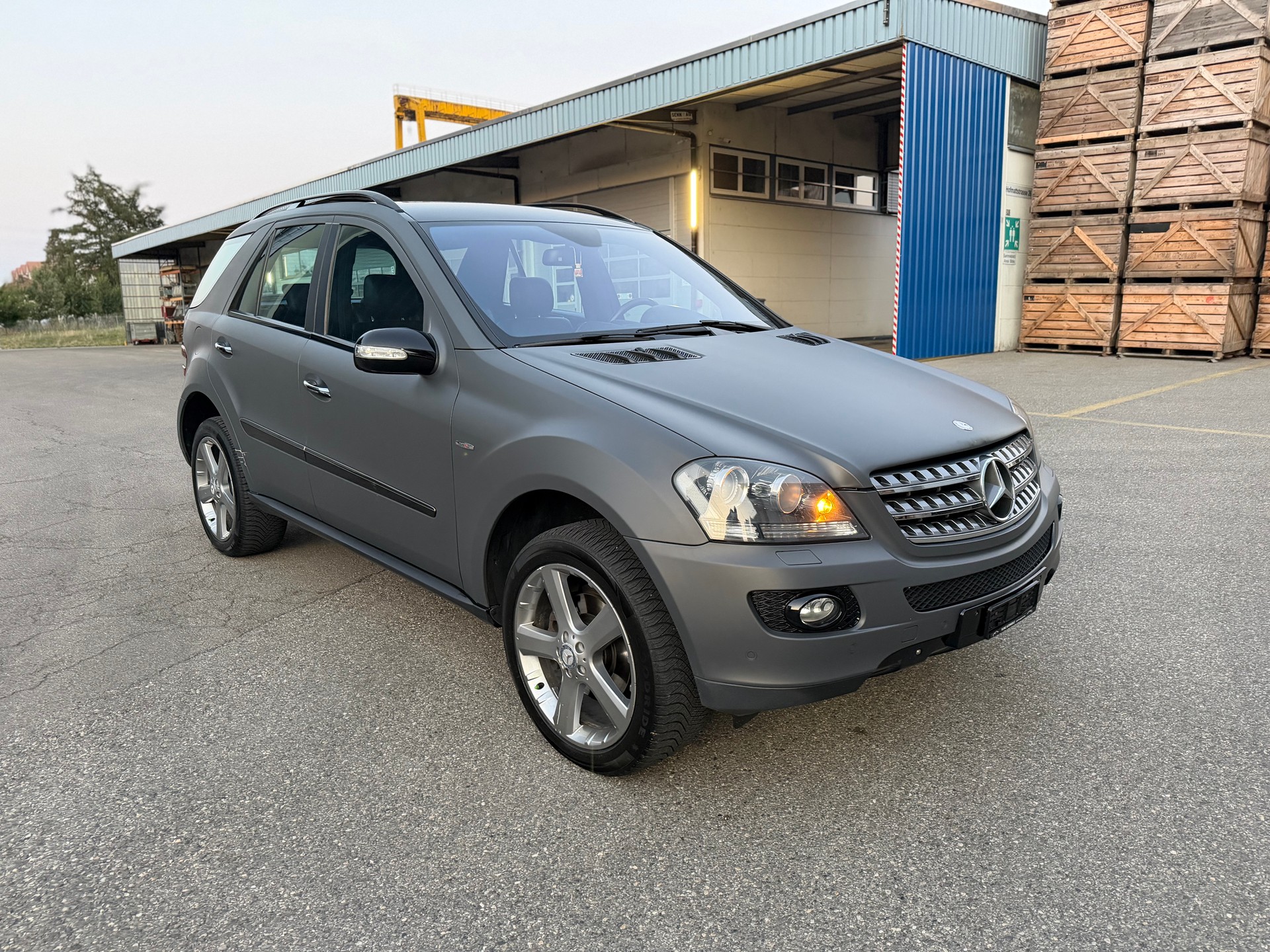 MERCEDES-BENZ ML 320 CDI 4Matic Edition7G-Tronic-showroom-element-1