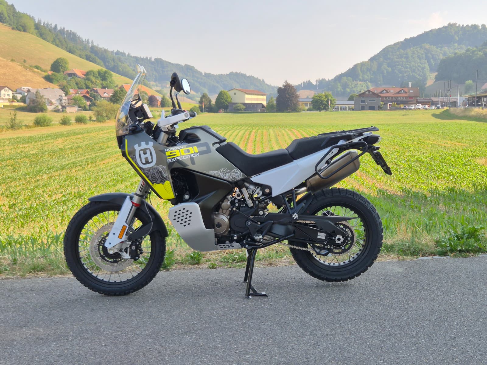 HUSQVARNA Norden 901 Expedition-image-2