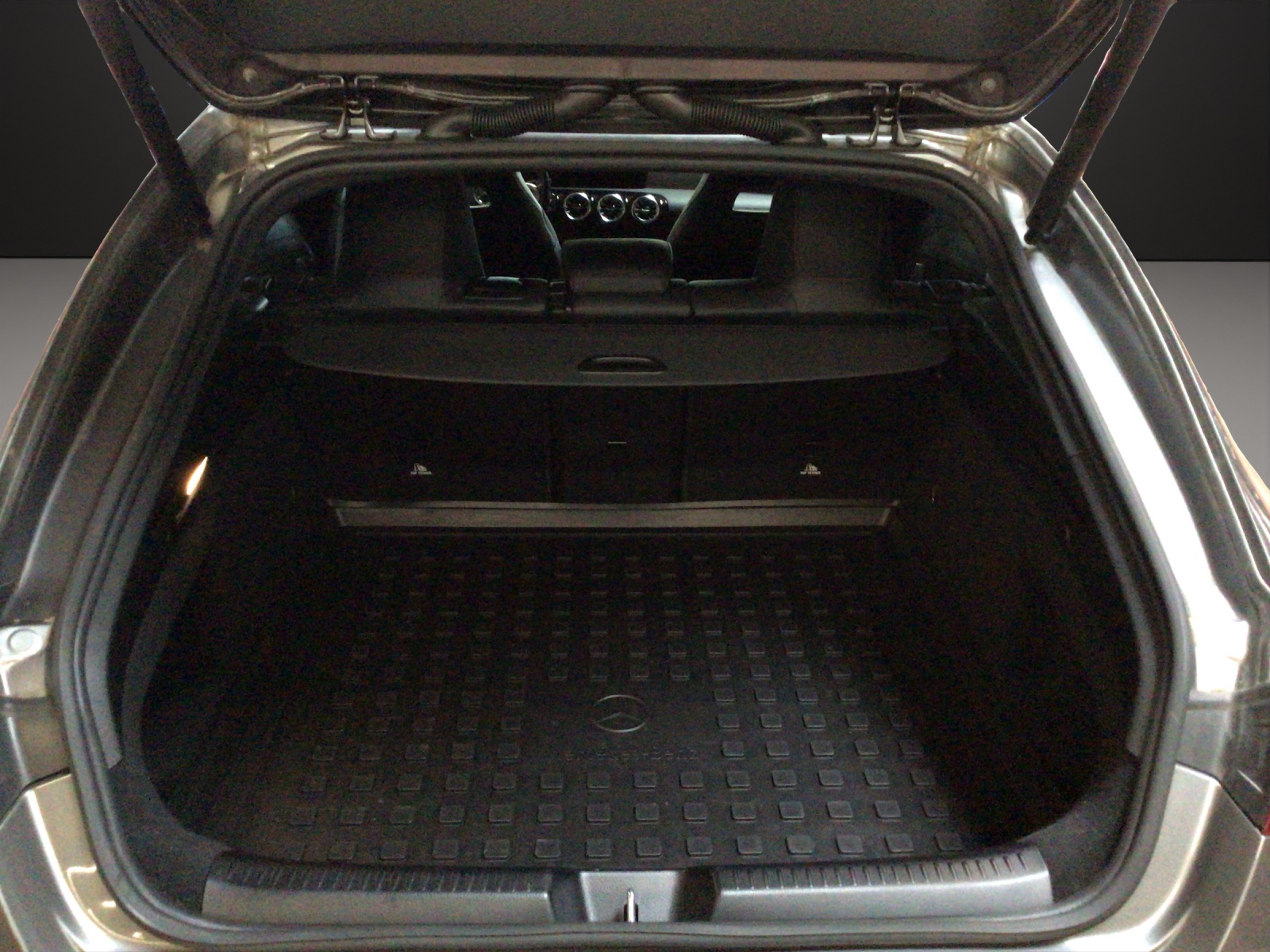 MERCEDES-BENZ CLA SB 250 AMG Line 4M 7G-image-12