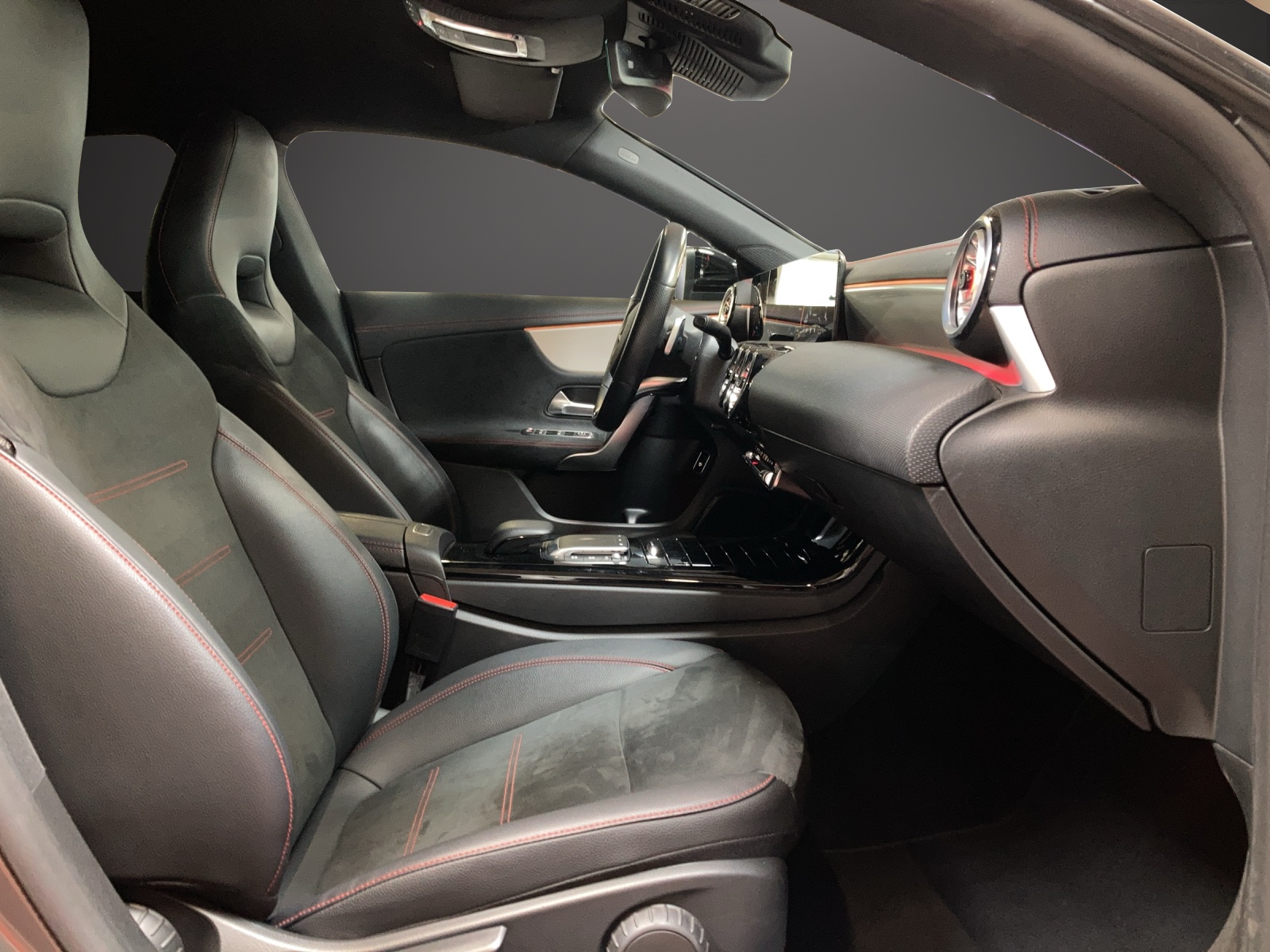MERCEDES-BENZ CLA SB 250 AMG Line 4M 7G-image-10