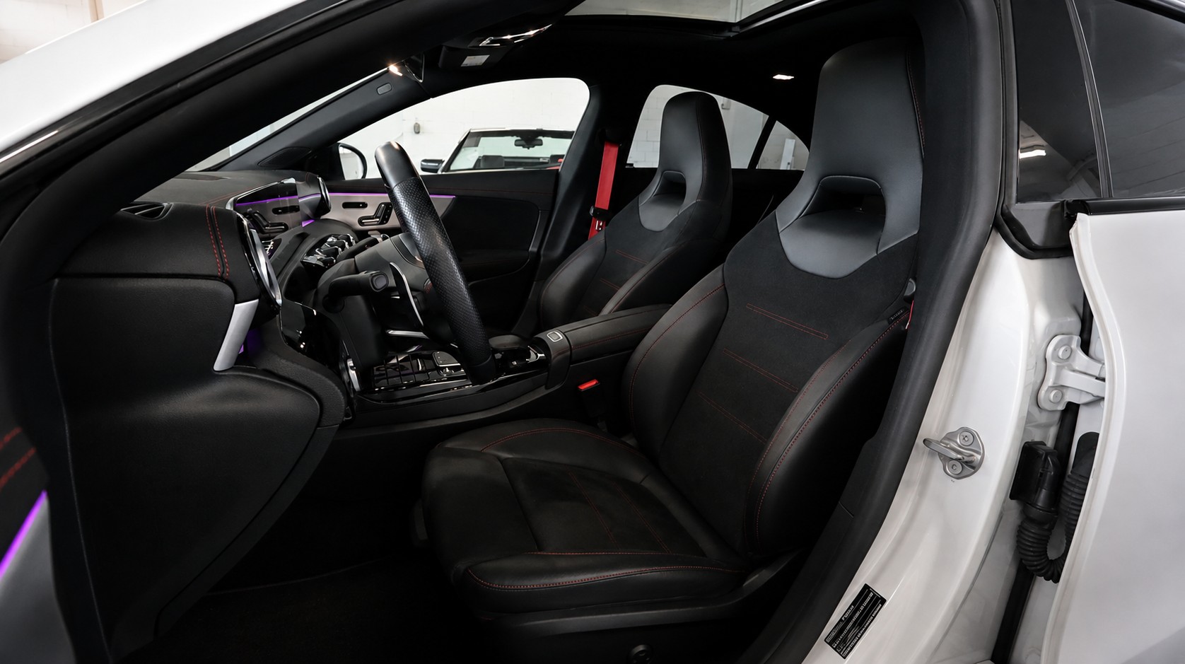 MERCEDES-BENZ CLA 35 AMG 4Matic 7G-DCT-image-4