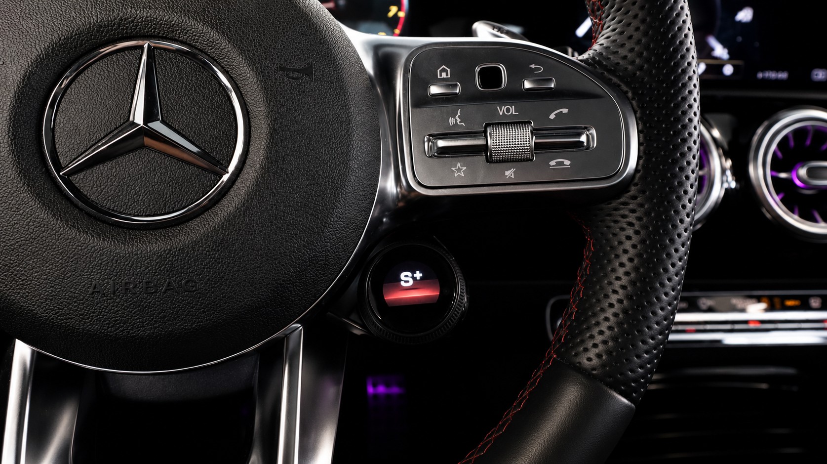 MERCEDES-BENZ CLA 35 AMG 4Matic 7G-DCT-image-8