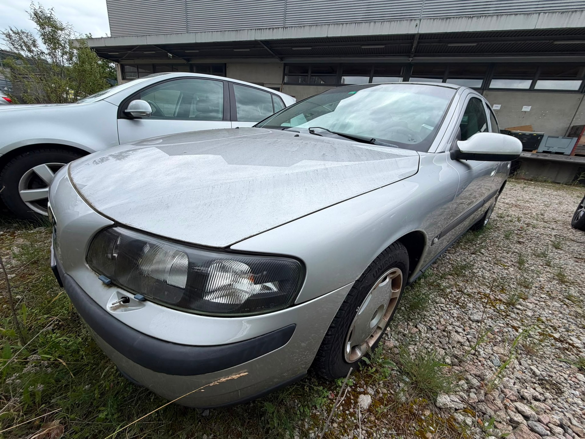 VOLVO S60 2.4 AUTOMAT-showroom-element-3