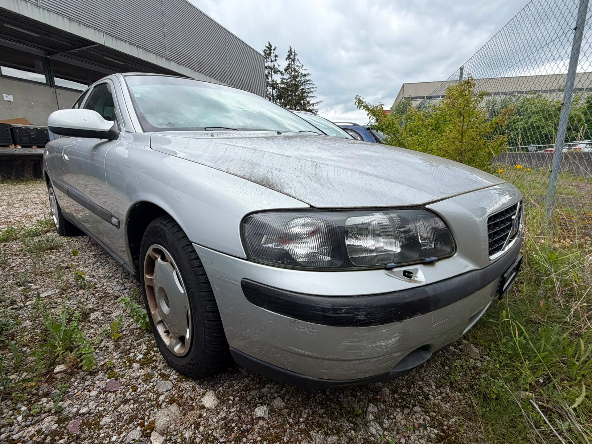 VOLVO S60 2.4 AUTOMAT-showroom-element-2