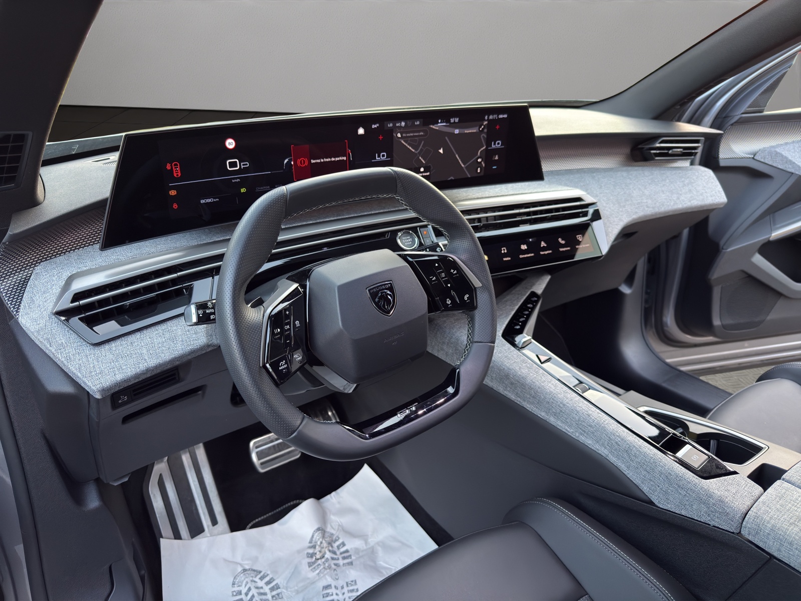 PEUGEOT 5008 145 Hybrid e-DCS6 GT-image-9