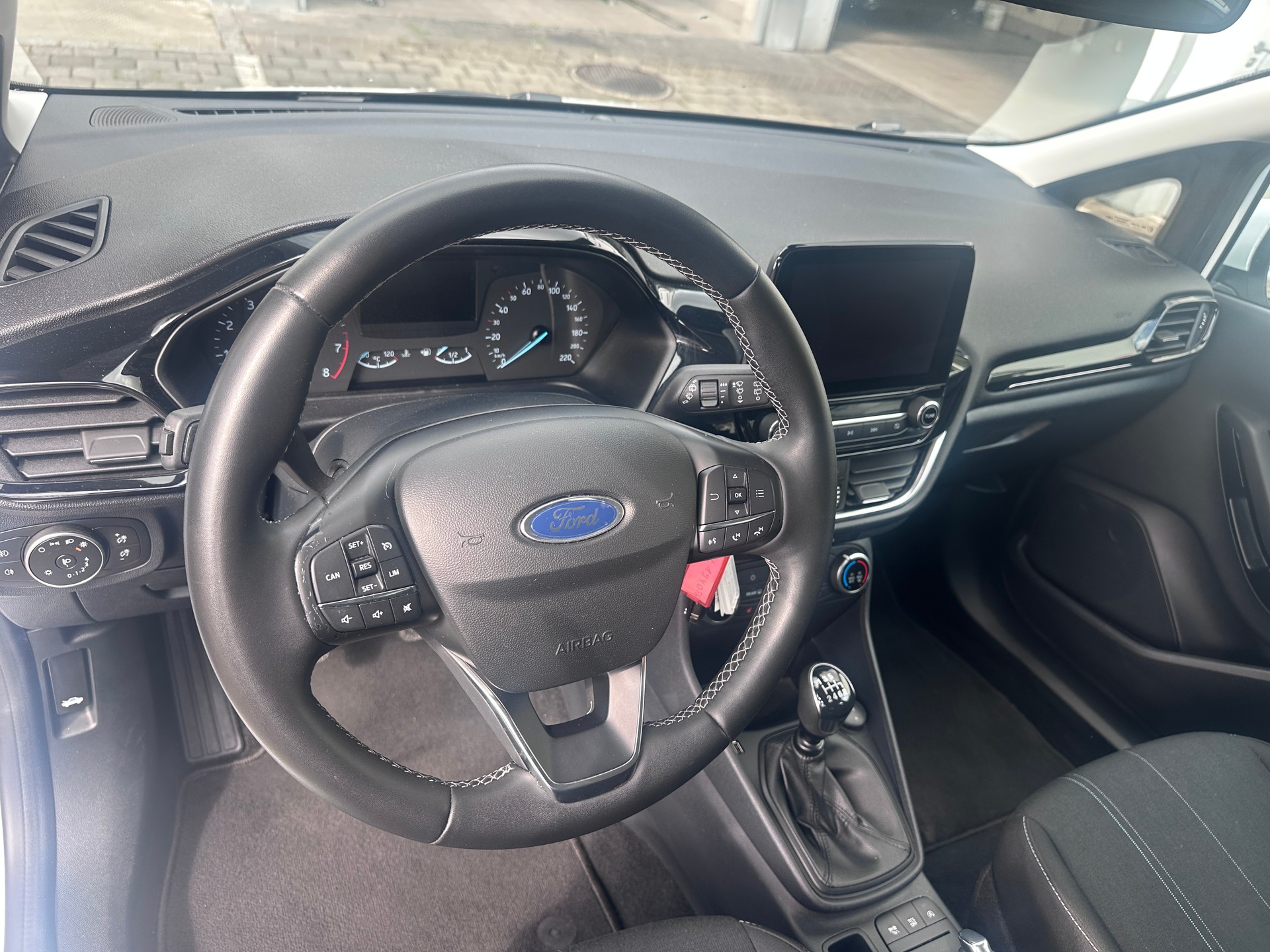 FORD Fiesta 1.0 SCTi Cool & Connect-image-19