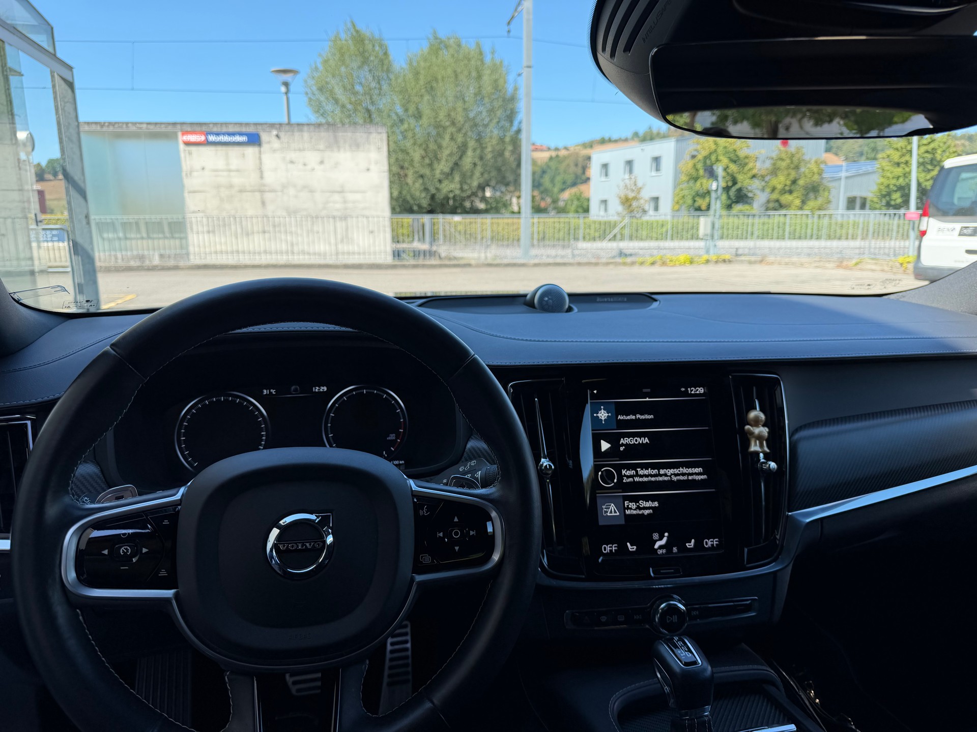 VOLVO 2.0 T6 R-Design AWD-image-4