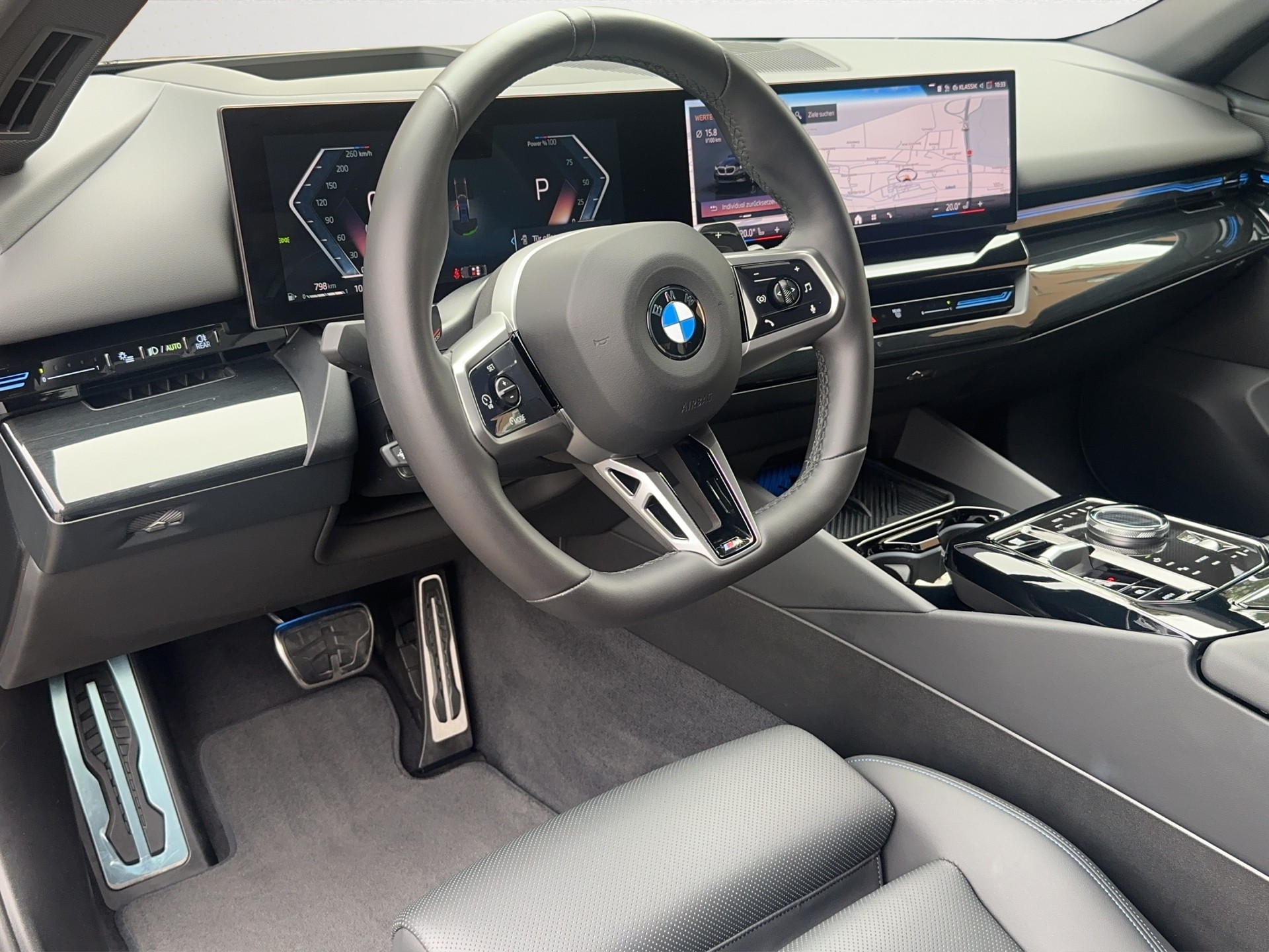 BMW 520d xDrive 48V M Sport 4x4-image-9