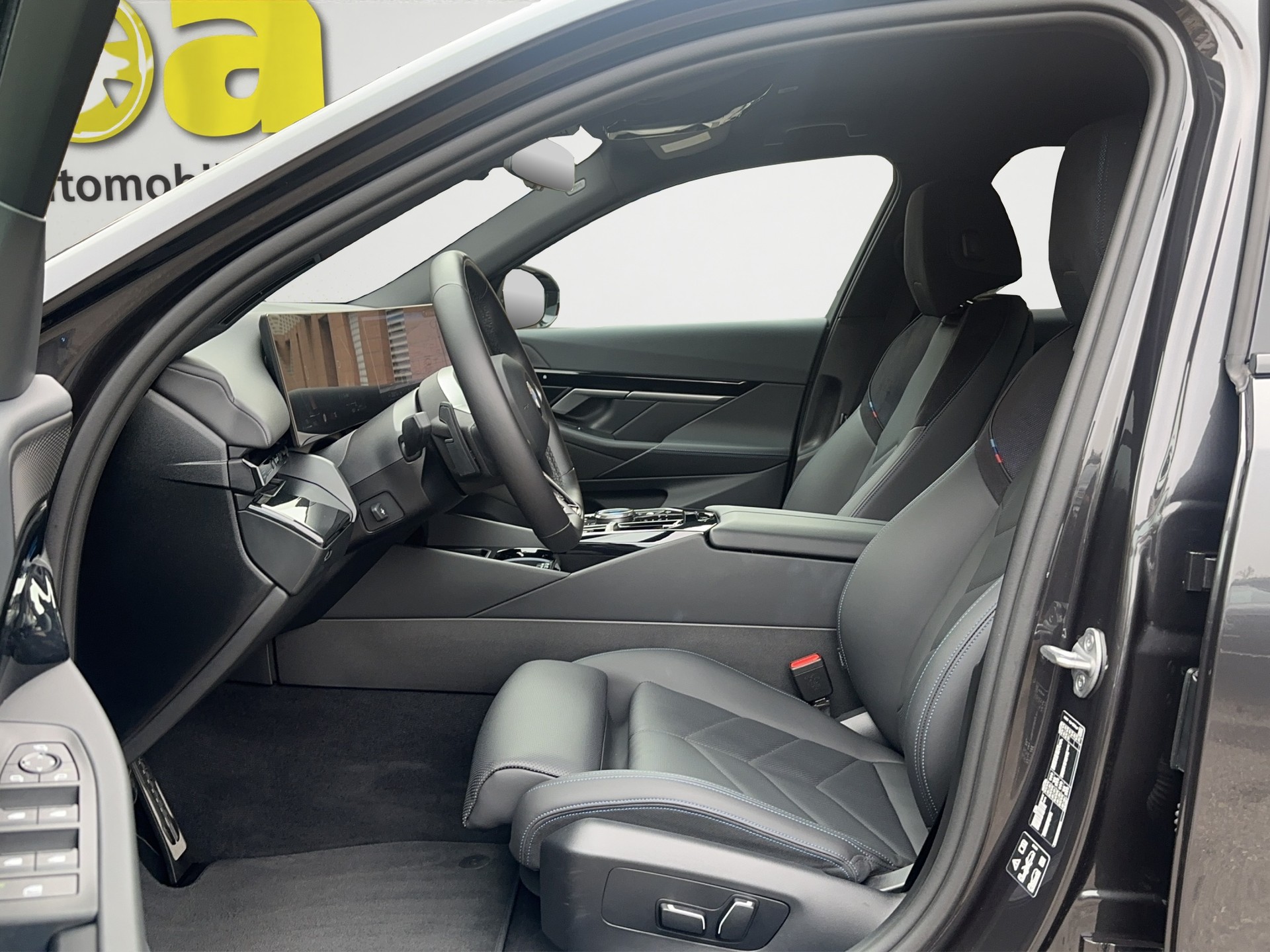BMW 520d xDrive 48V M Sport 4x4-image-10