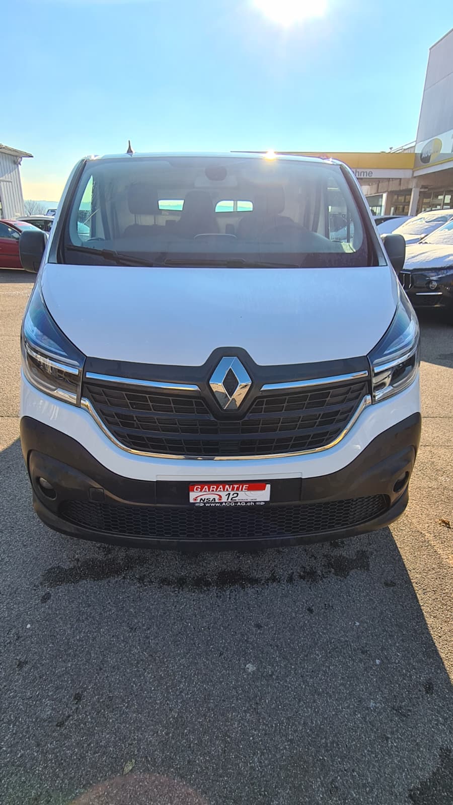 RENAULT Trafic 2.0 Energy dCi 120 3.0t Business L1H1 ** Gr-Navi ** RF-Kamera ** PDC Hinten ** Klimaanlage ** 3-Plätzer ** Frisch ab MFK-showroom-element-1