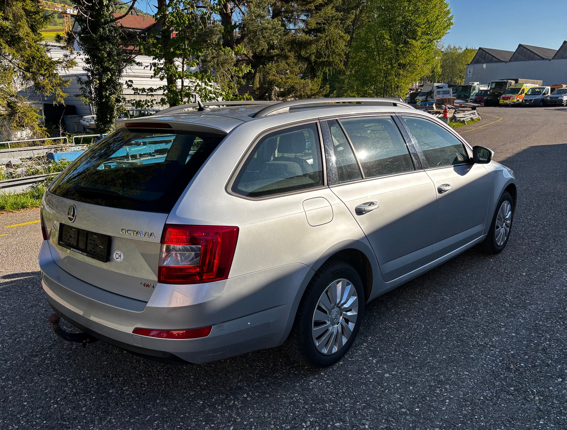 SKODA Octavia Combi 2.0 TDI Ambition 4x4-image-4