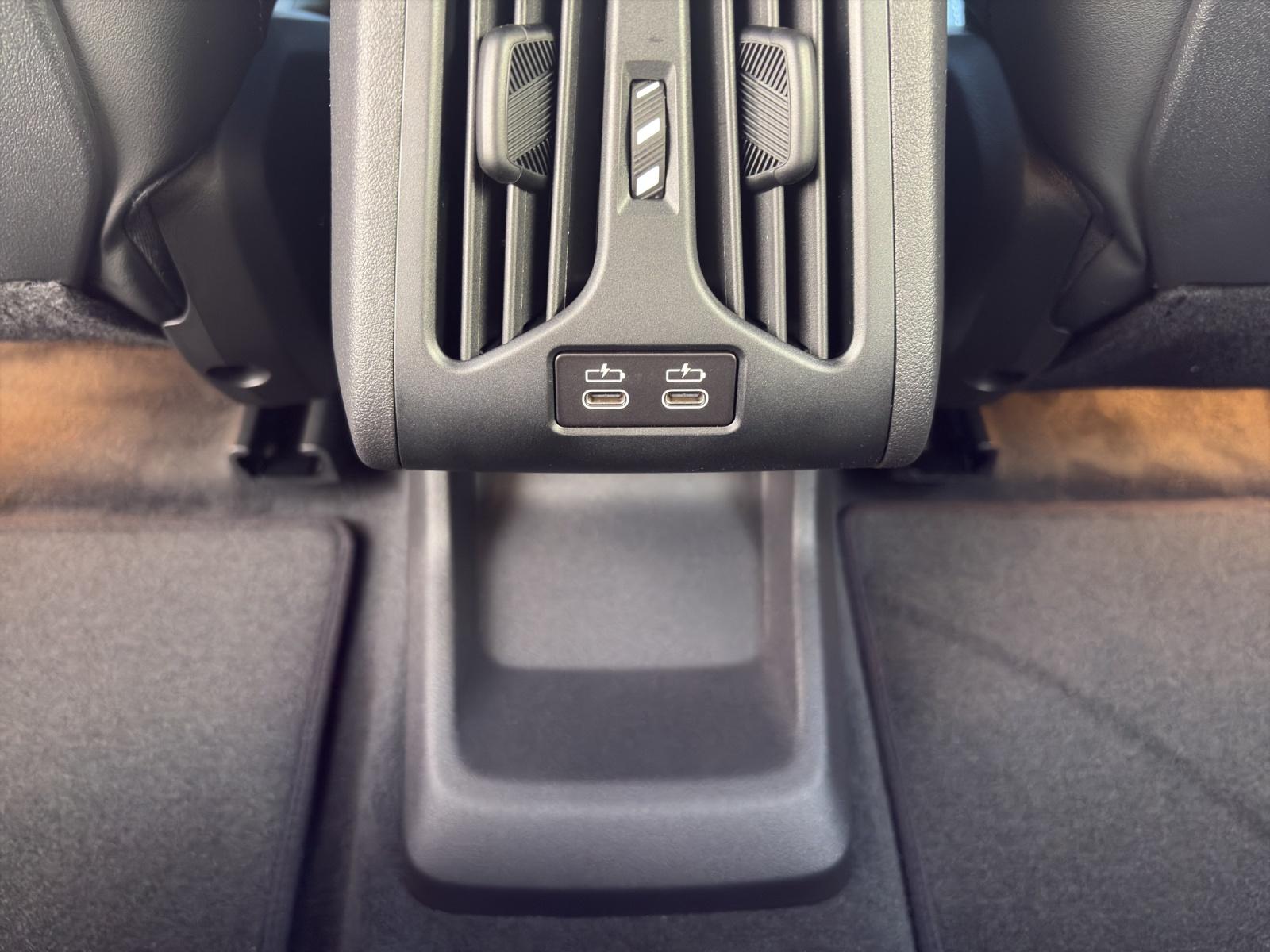 BMW X1 30e xDrive-image-14